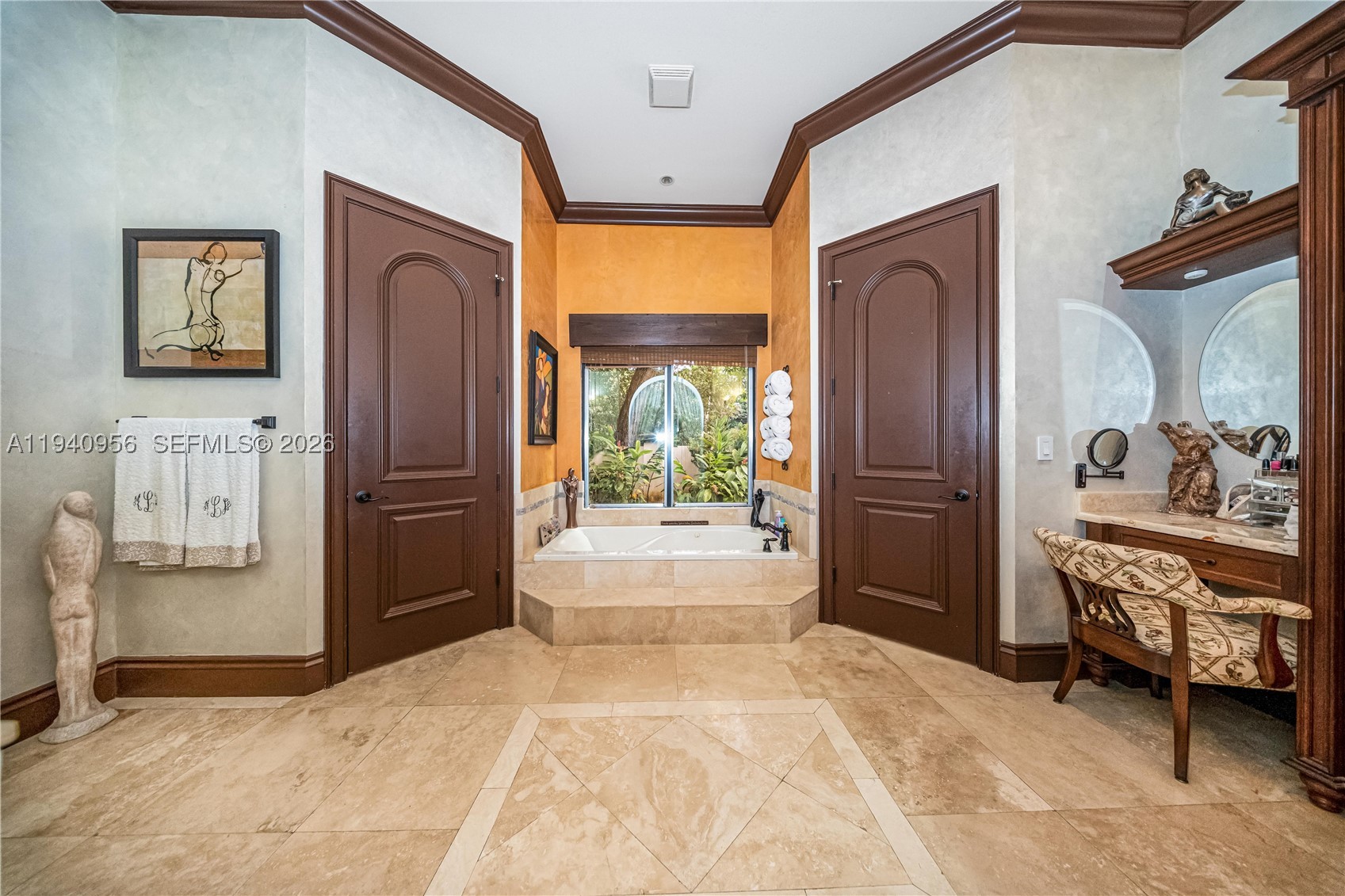 7538 SW 64th St, Miami FL 33143