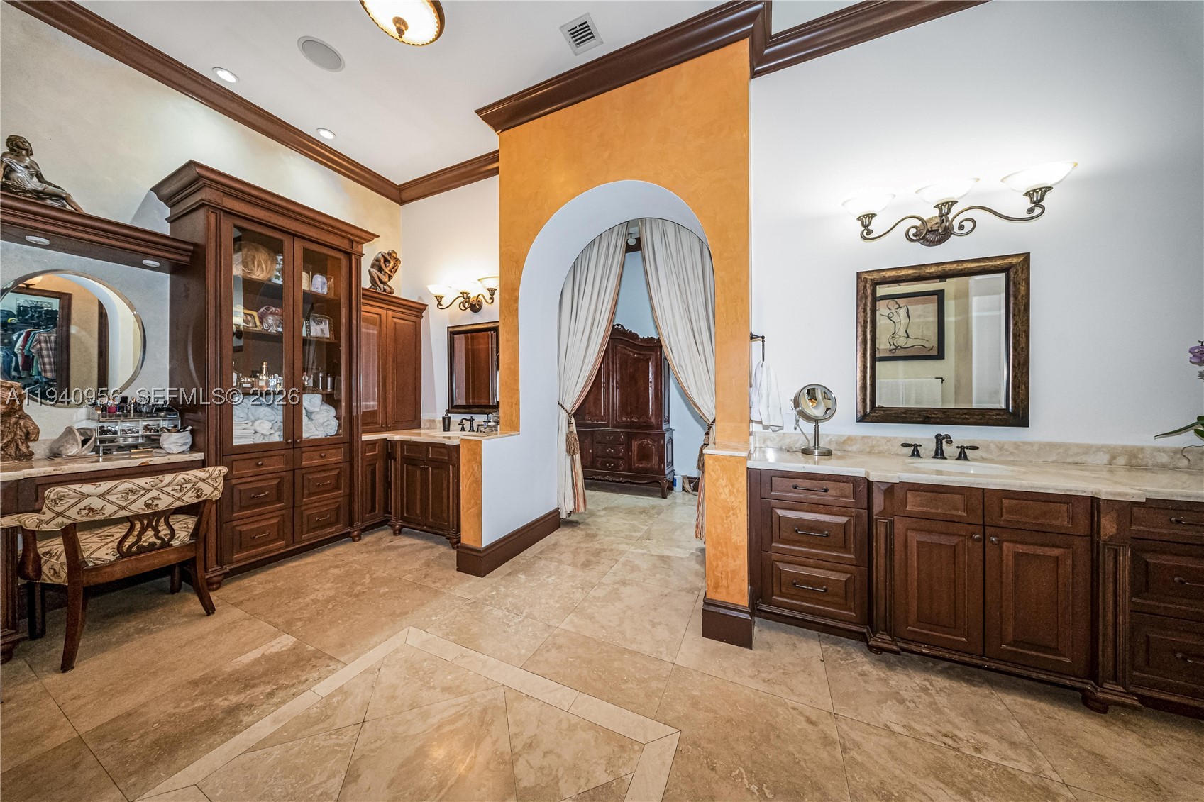 7538 SW 64th St, Miami FL 33143