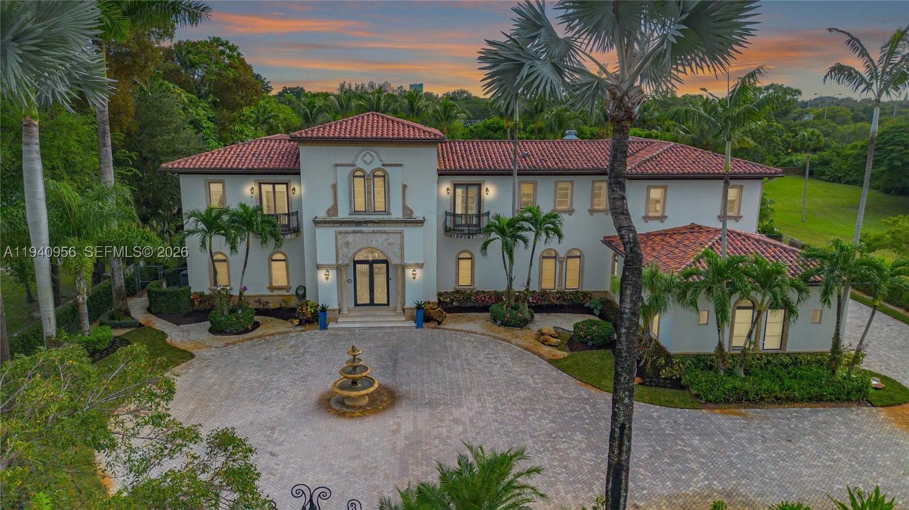 7538 SW 64th St, Miami FL 33143