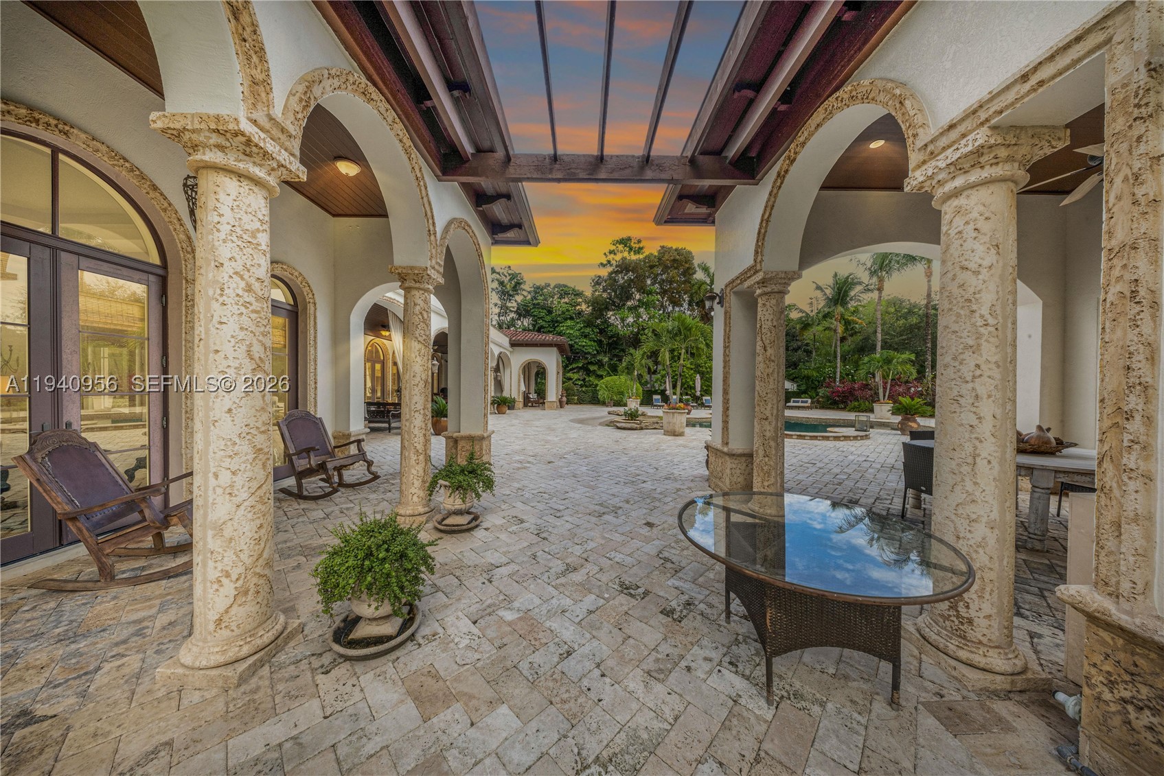 7538 SW 64th St, Miami FL 33143