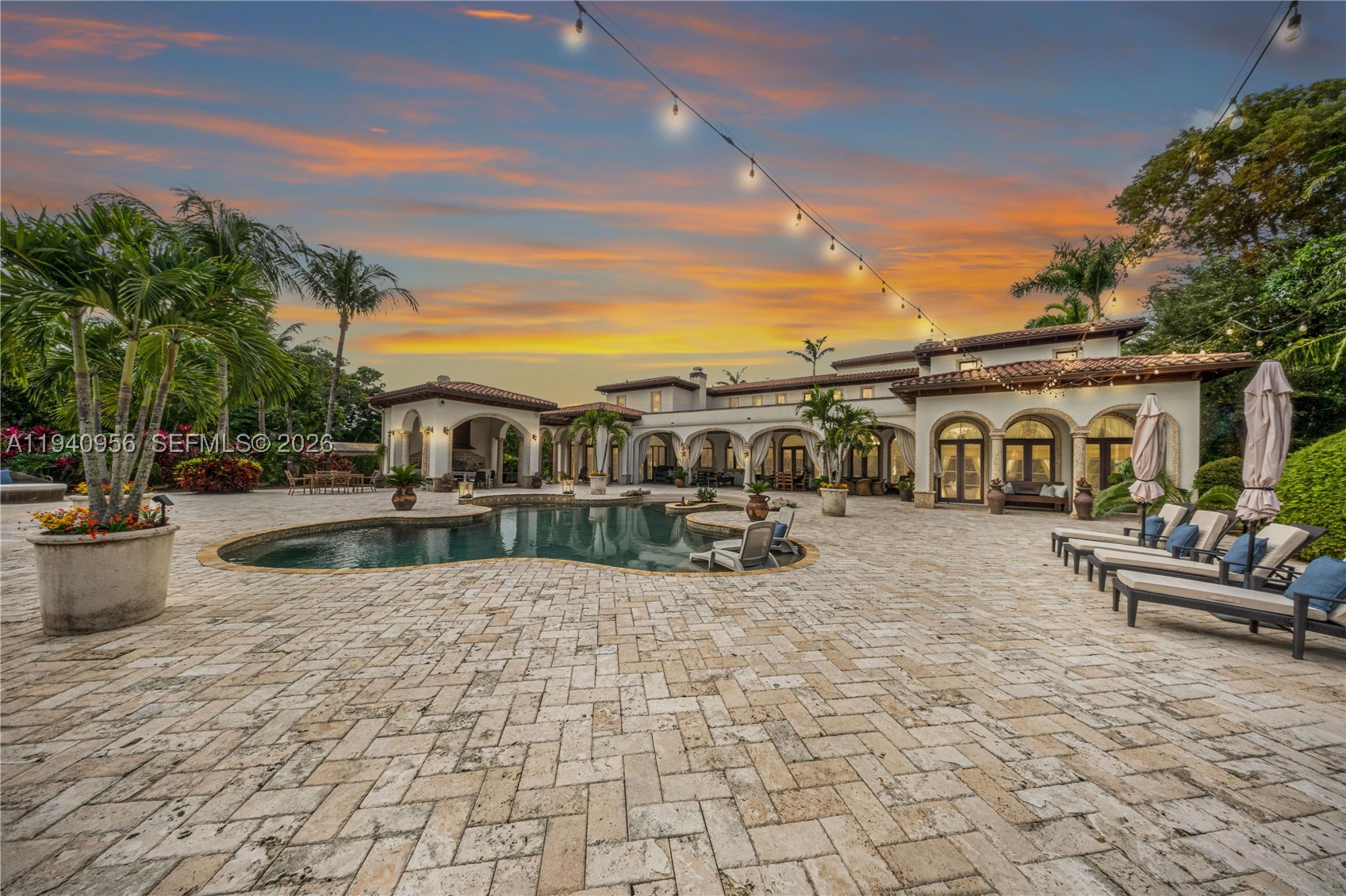 7538 SW 64th St, Miami FL 33143