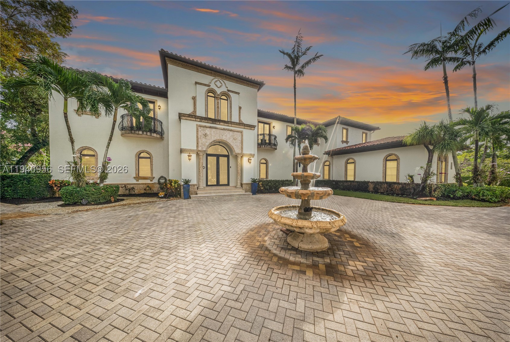7538 SW 64th St, Miami FL 33143