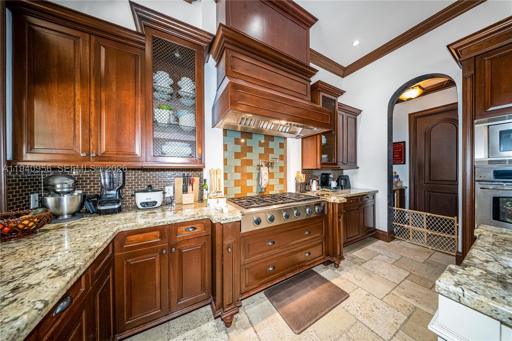 7538 SW 64th St, Miami FL 33143