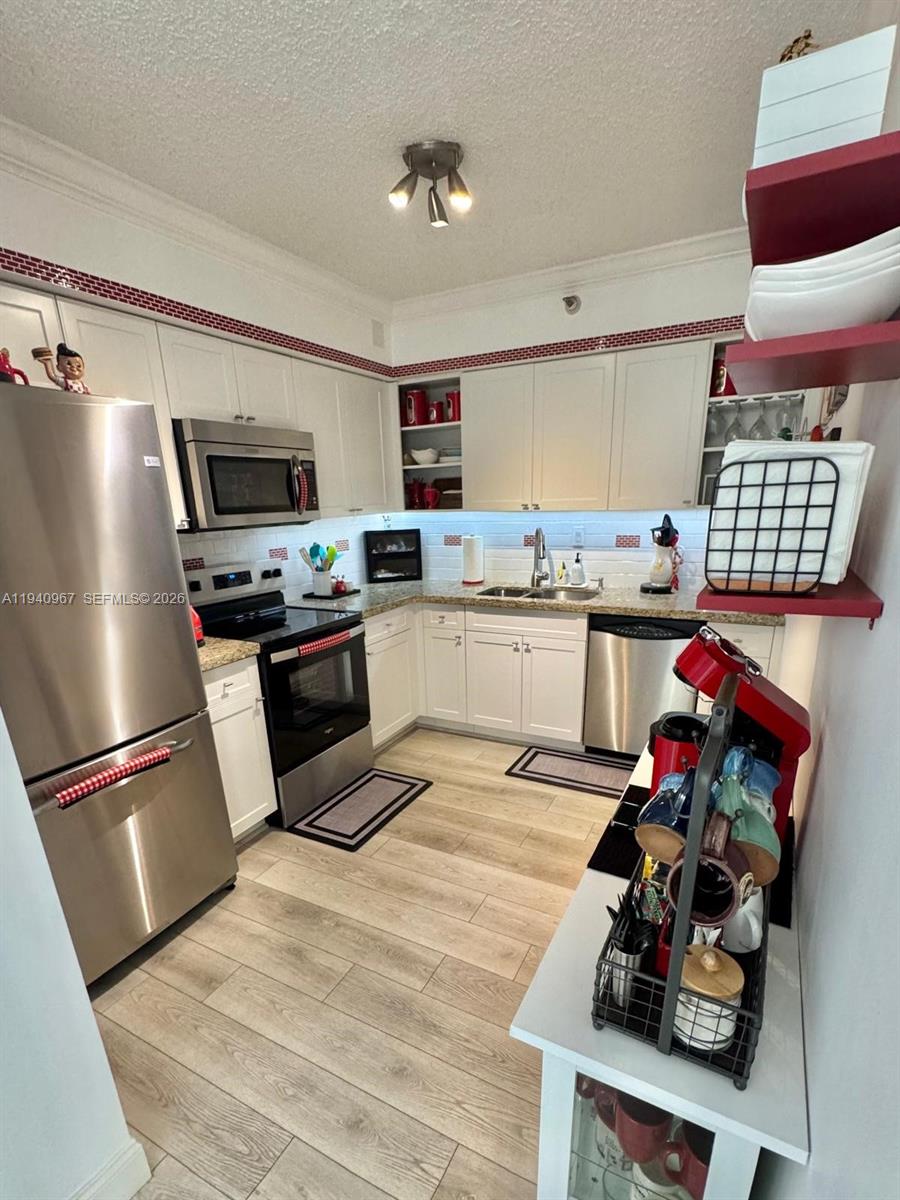 3530 Mystic Pointe Dr #2403, Aventura FL 33180