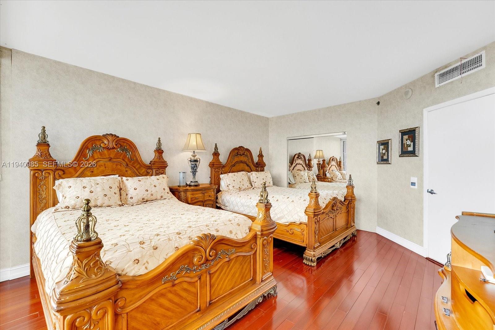2000 Island Blvd #602, Aventura FL 33160