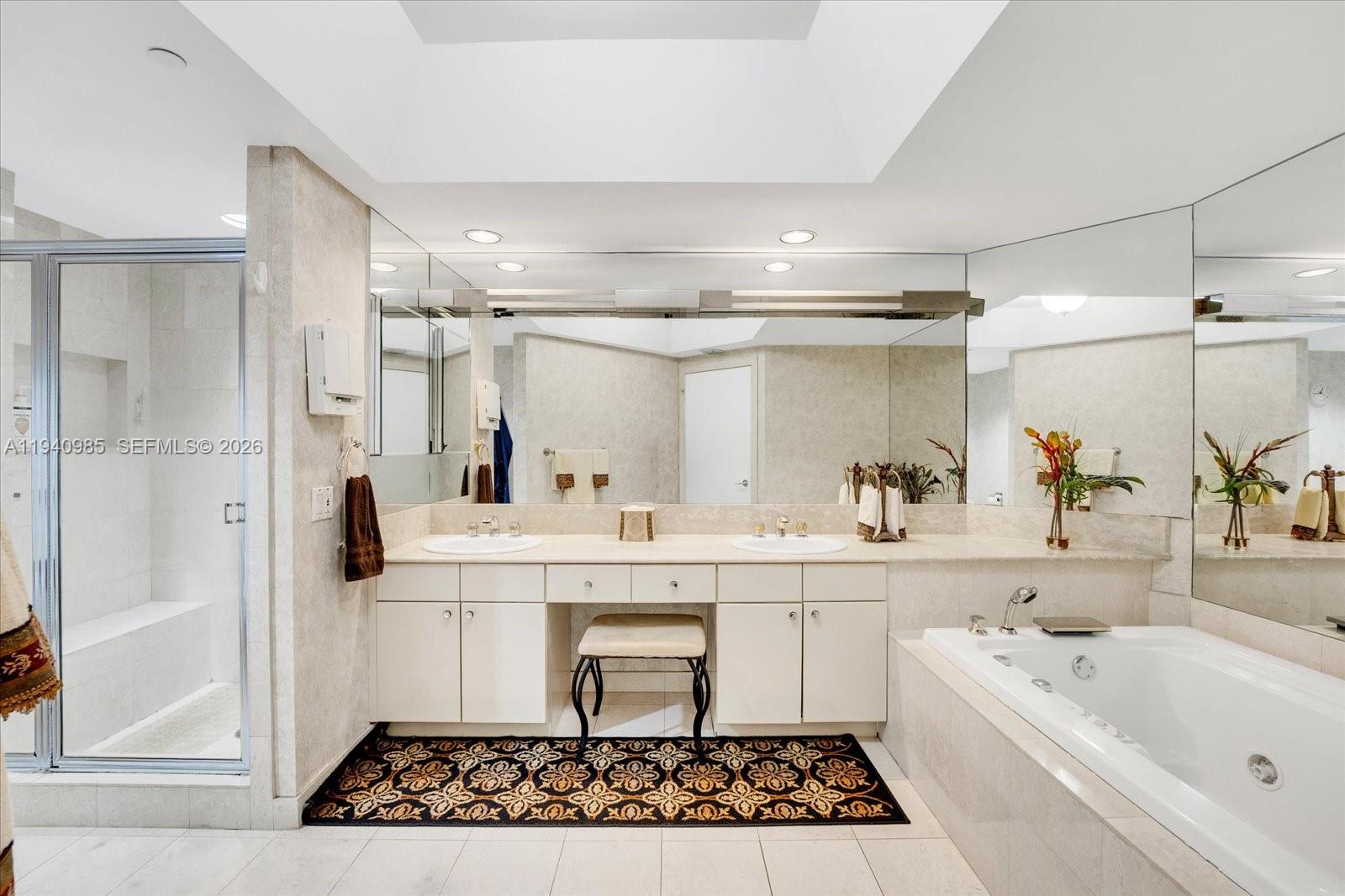 2000 Island Blvd #602, Aventura FL 33160