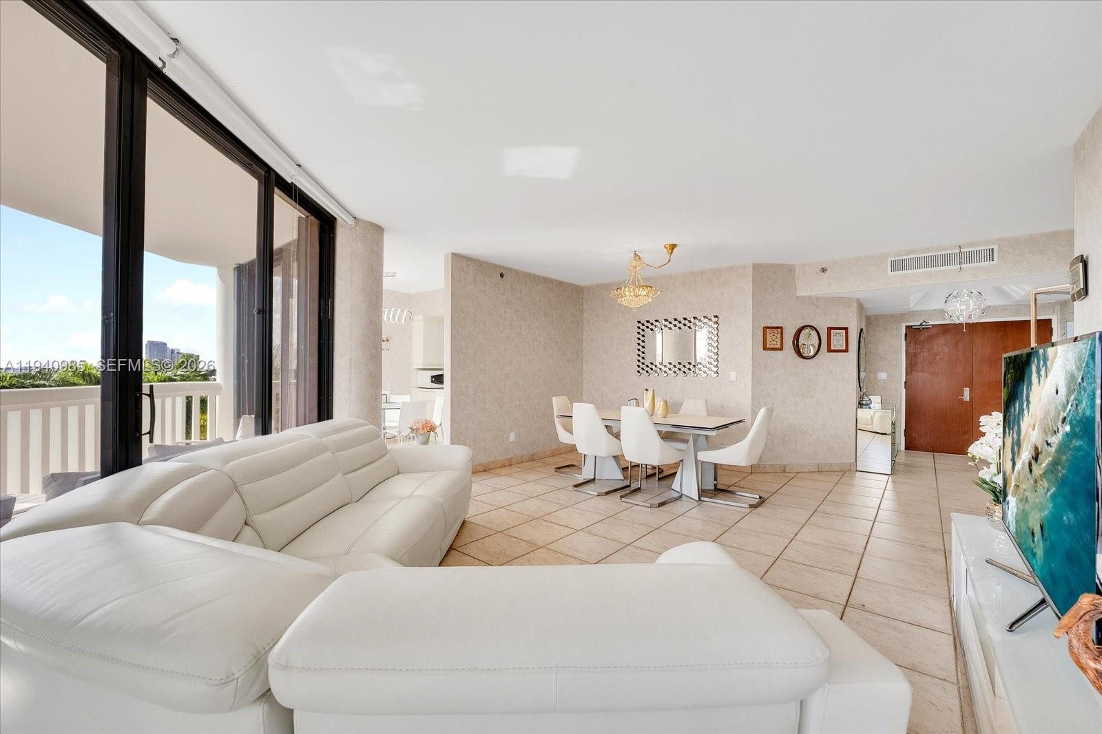 2000 Island Blvd #602, Aventura FL 33160