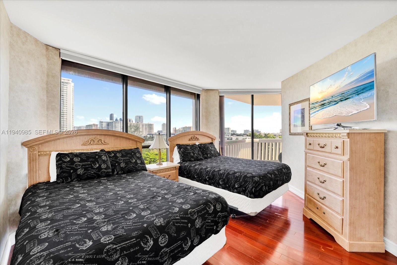 2000 Island Blvd #602, Aventura FL 33160