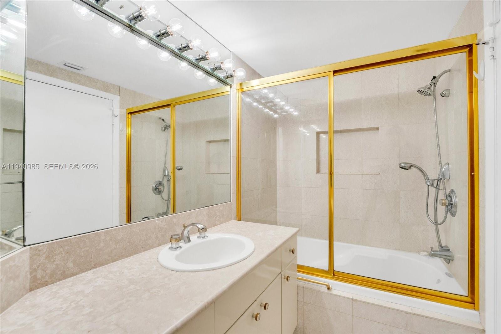 2000 Island Blvd #602, Aventura FL 33160