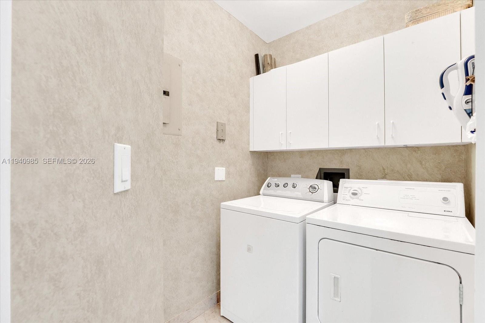 2000 Island Blvd #602, Aventura FL 33160