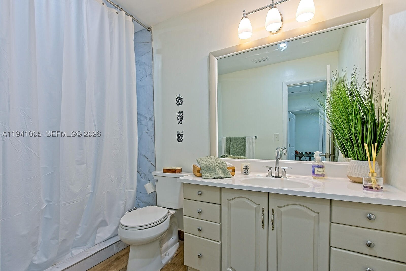 10900 SW 124th Rd, Miami FL 33176