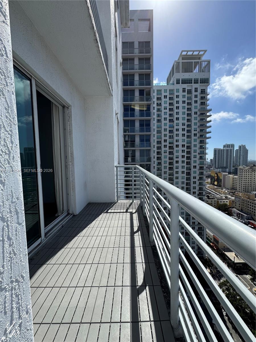 234 NE 3rd St #LPH05, Miami FL 33132