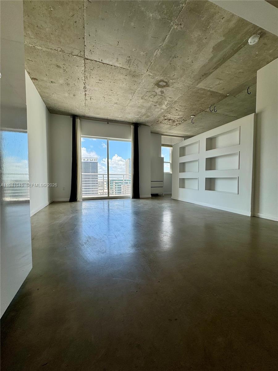 234 NE 3rd St #LPH05, Miami FL 33132