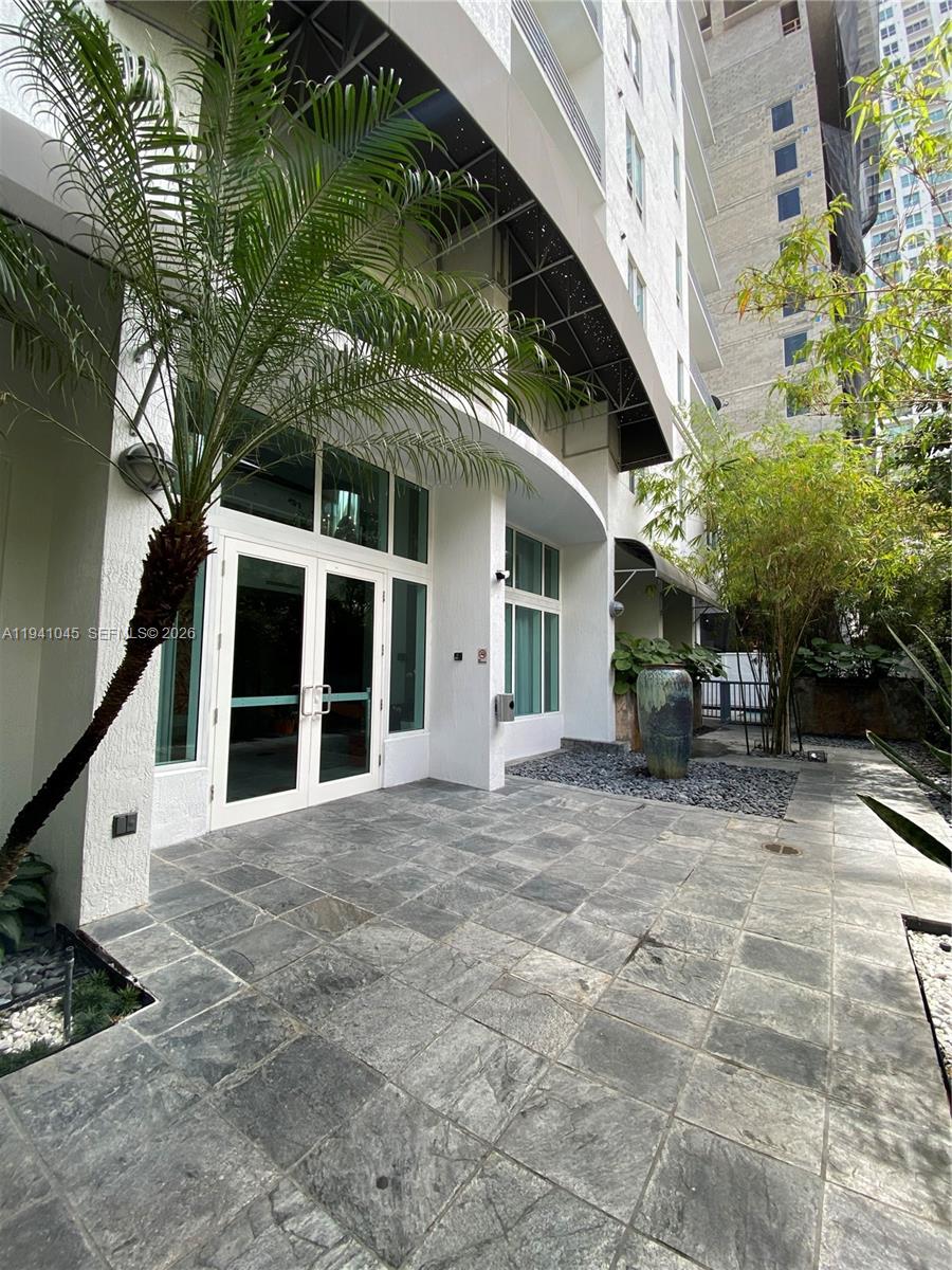 234 NE 3rd St #LPH05, Miami FL 33132