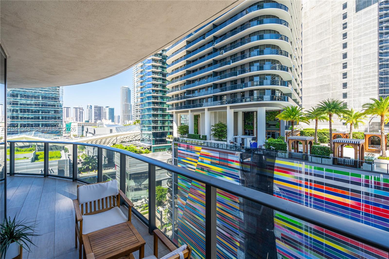 45 SW 9th St #1001, Miami FL 33130