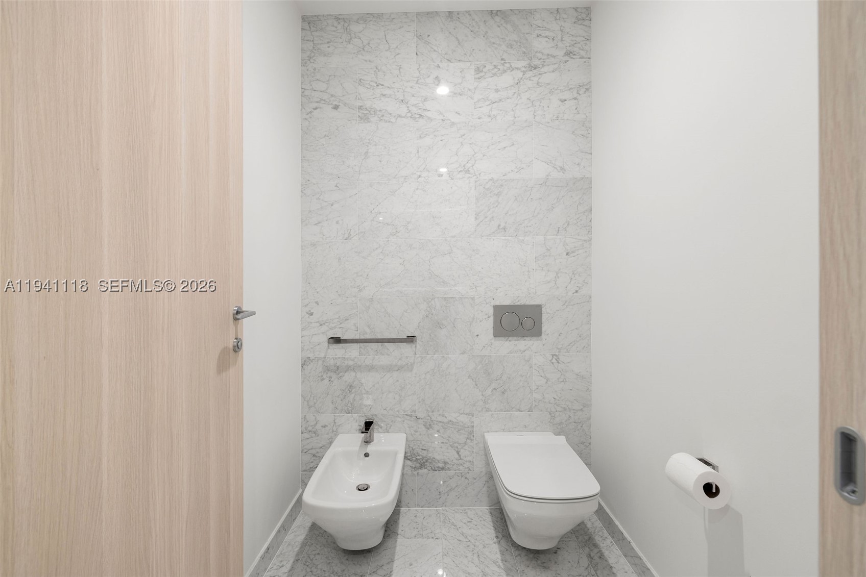 1000 Brickell Plz #PH5403, Miami FL 33131