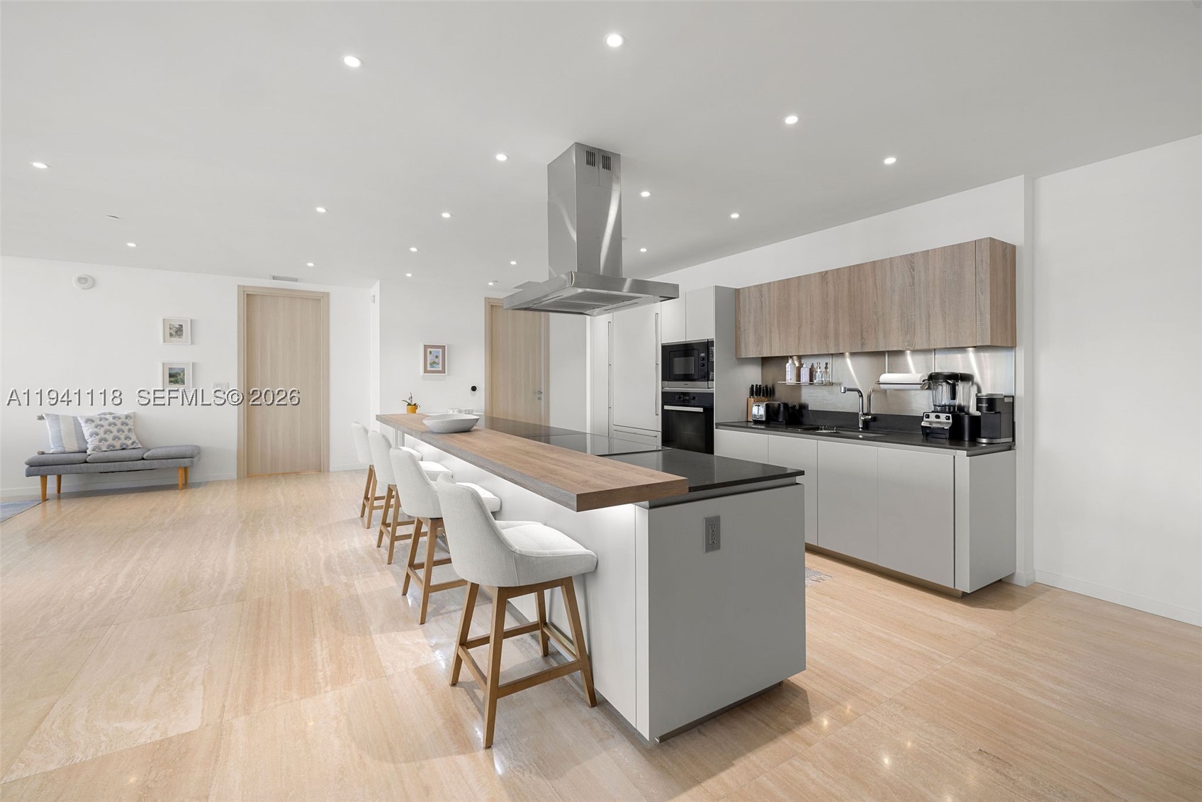 1000 Brickell Plz #PH5403, Miami FL 33131