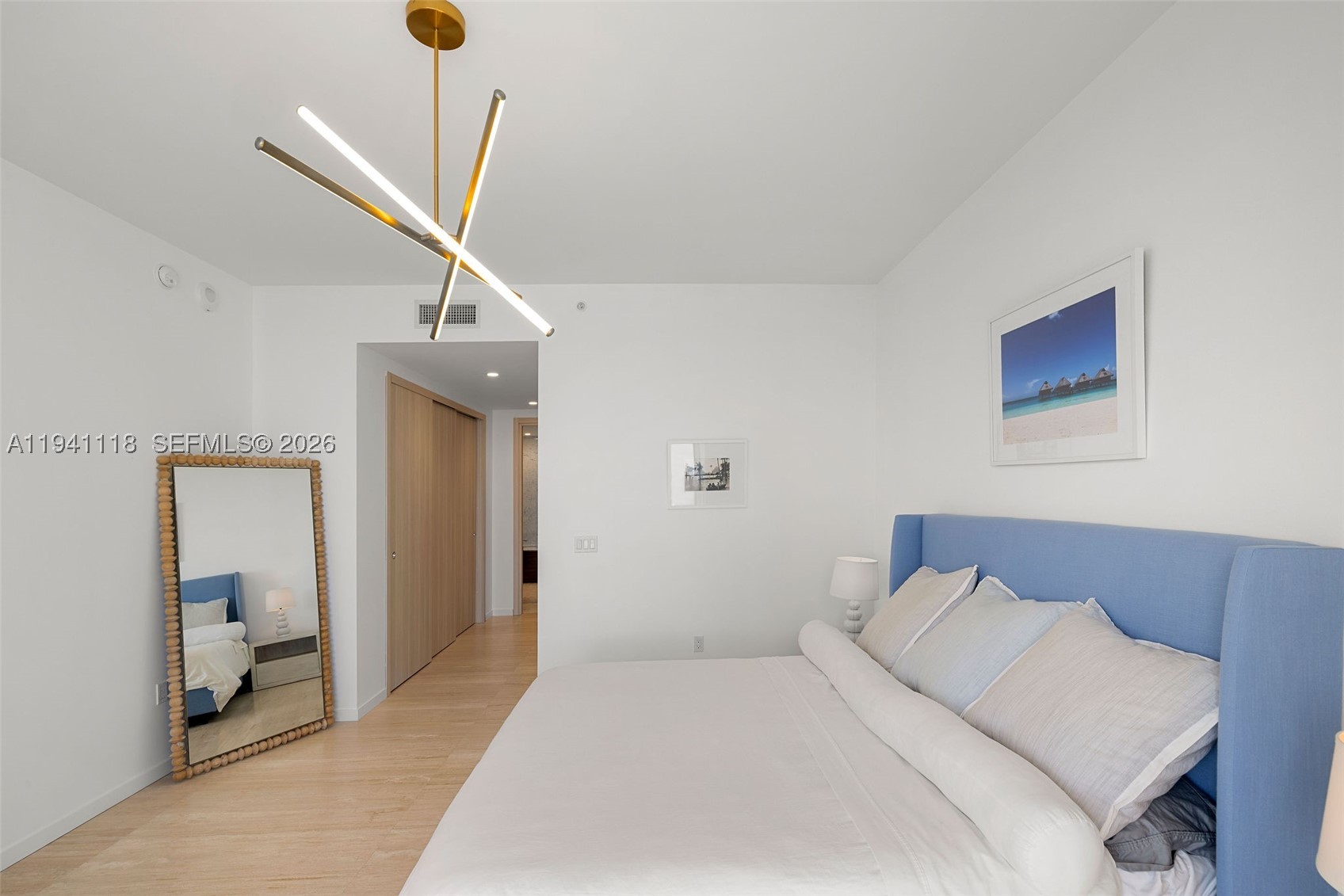 1000 Brickell Plz #PH5403, Miami FL 33131