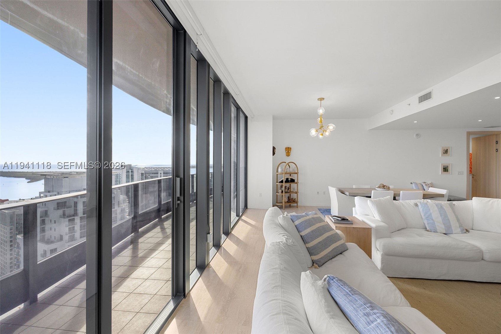 1000 Brickell Plz #PH5403, Miami FL 33131
