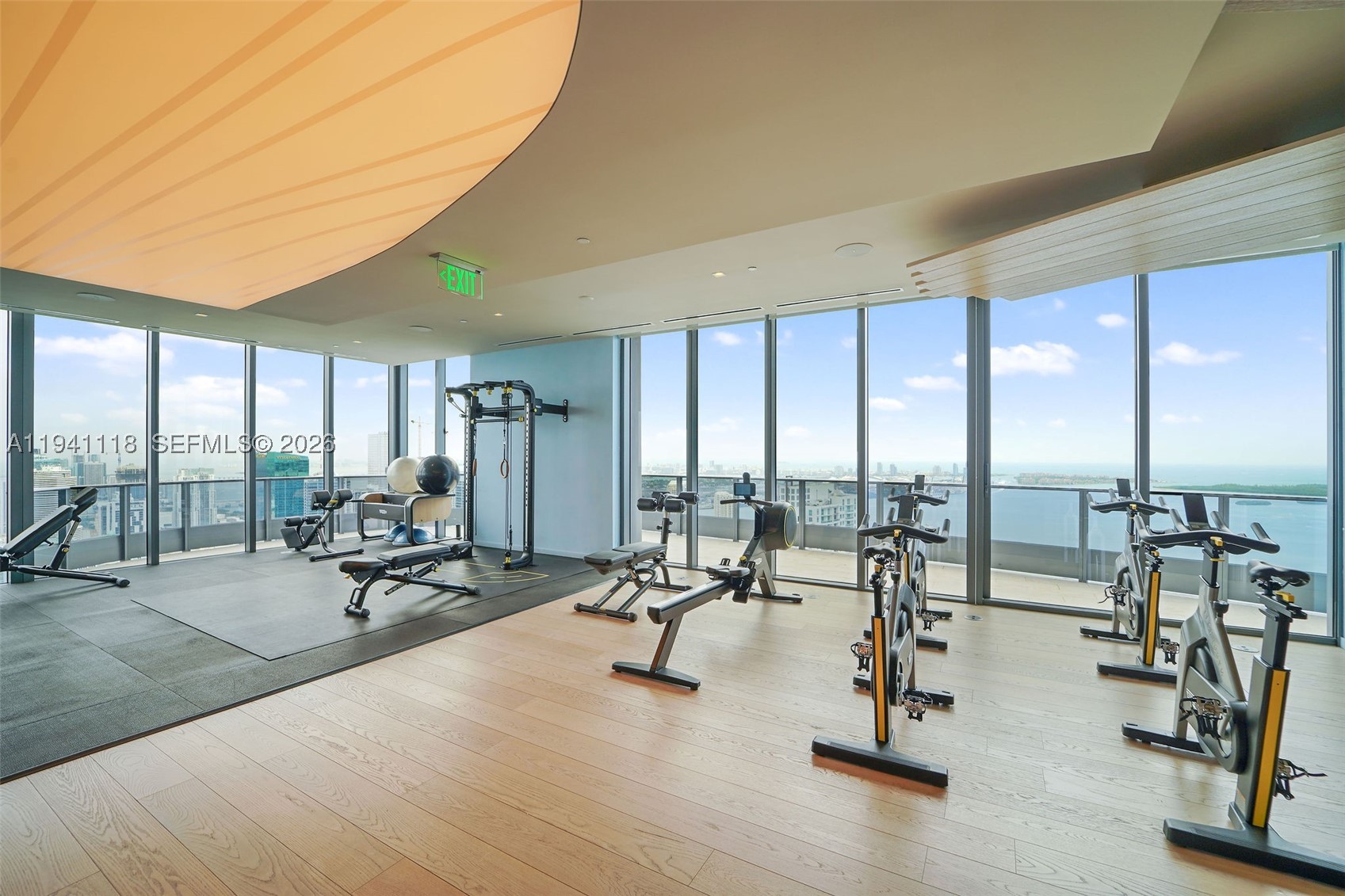 1000 Brickell Plz #PH5403, Miami FL 33131