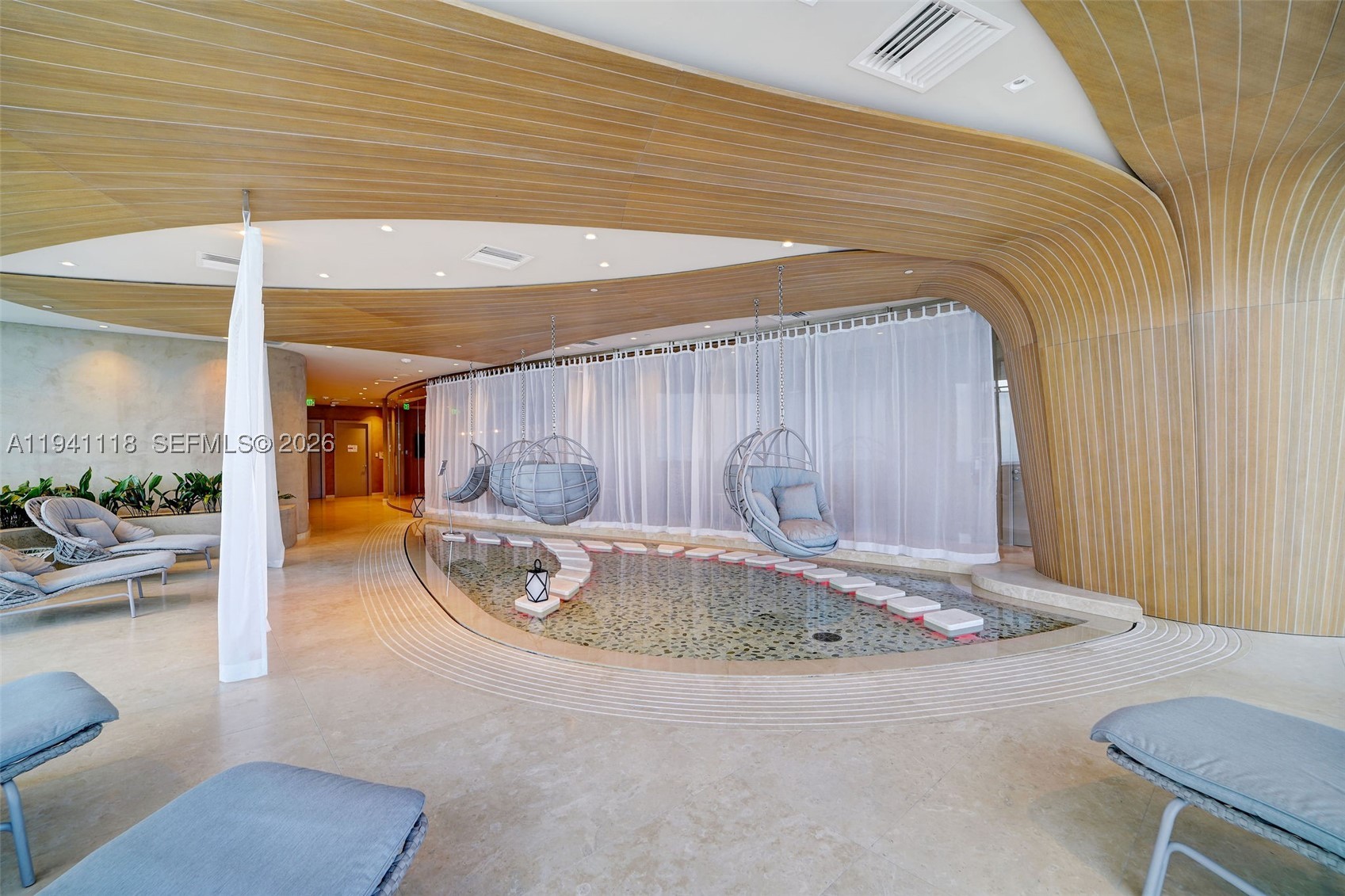 1000 Brickell Plz #PH5403, Miami FL 33131