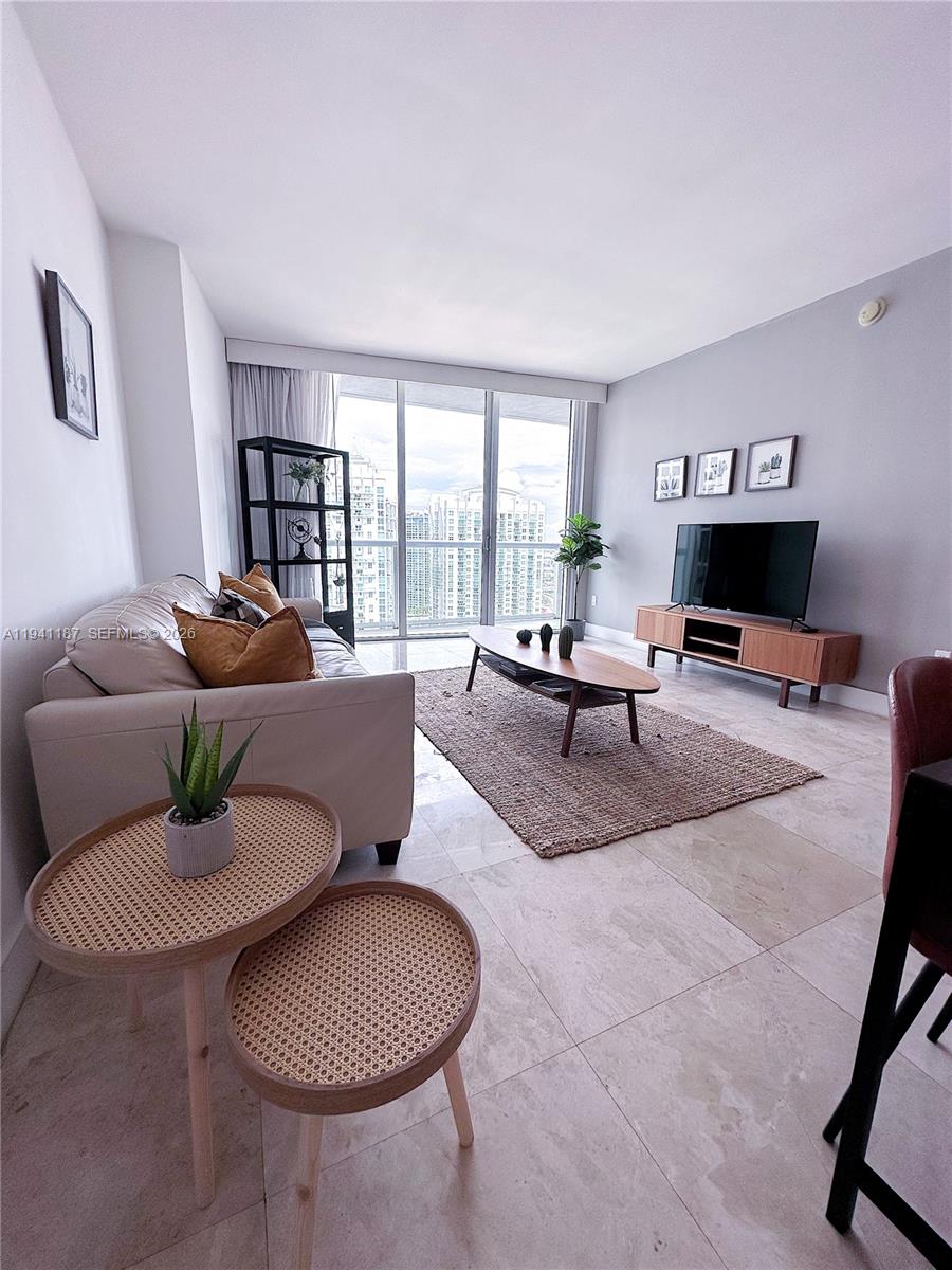 485 Brickell Ave #3606, Miami FL 33131