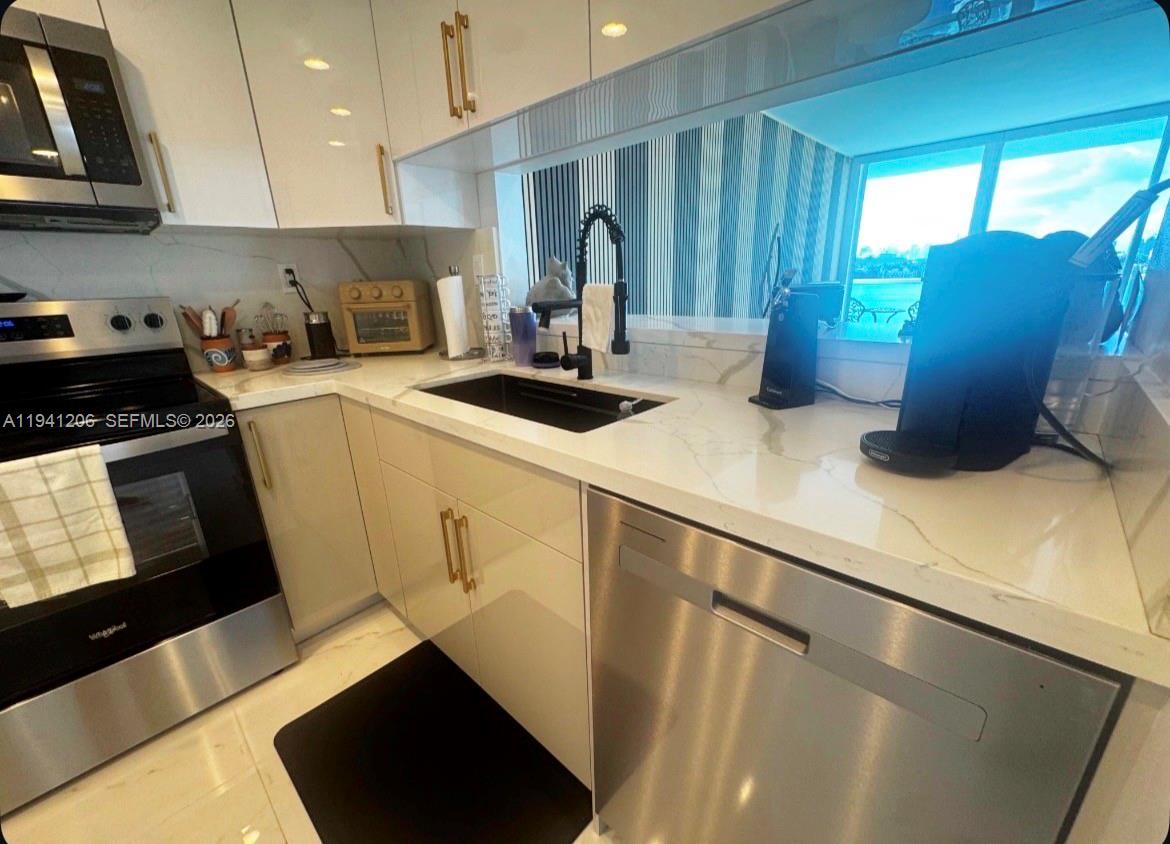 650 West Ave #508, Miami Beach FL 33139