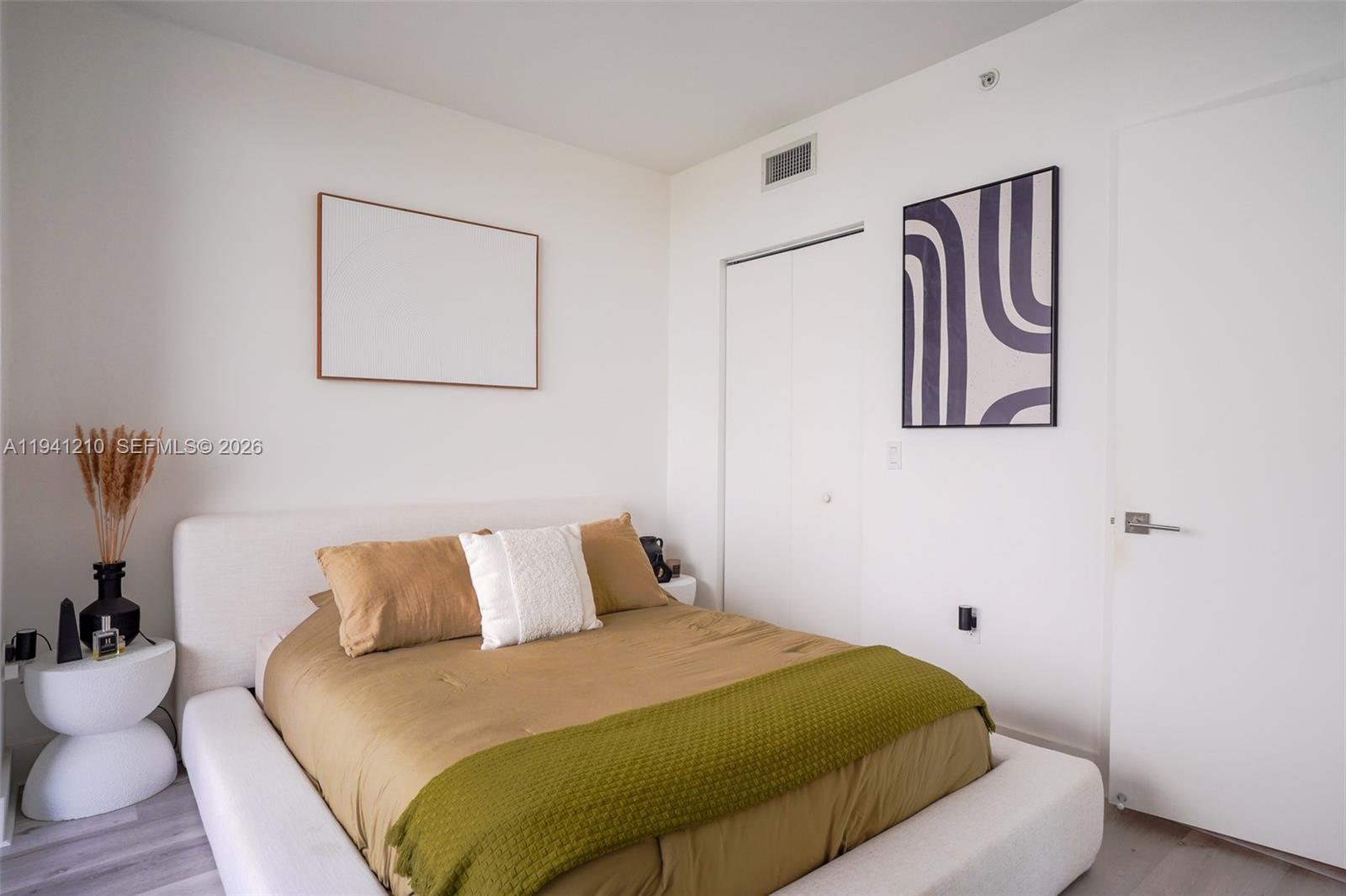 121 NE 34th St #2711, Miami FL 33137