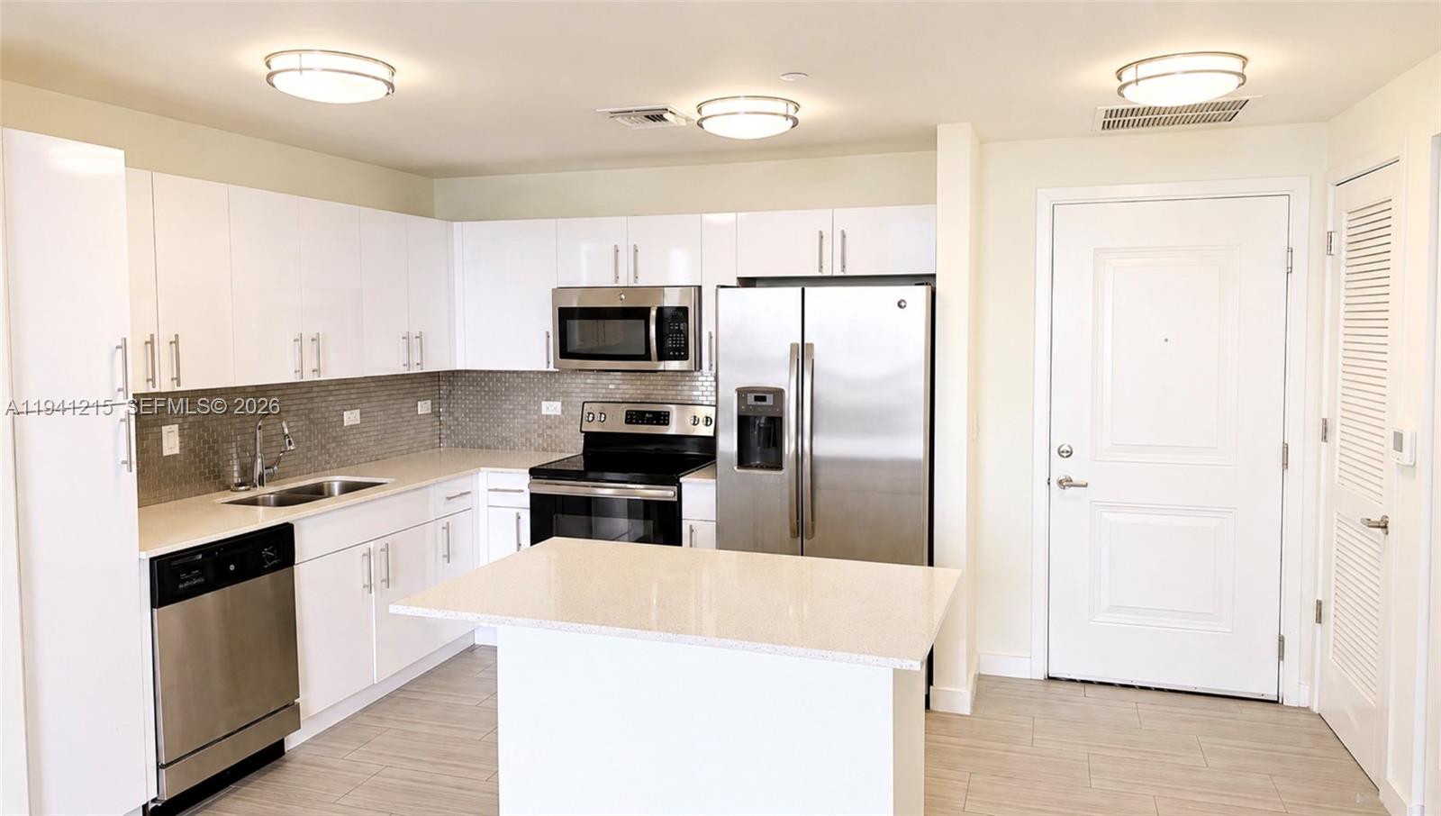 1776 Polk St #617, Hollywood FL 33020