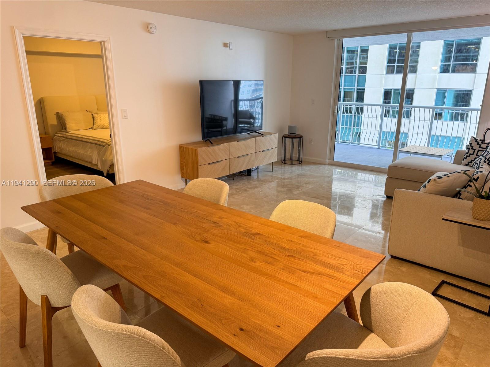 1200 Brickell Bay Dr #1708, Miami FL 33131