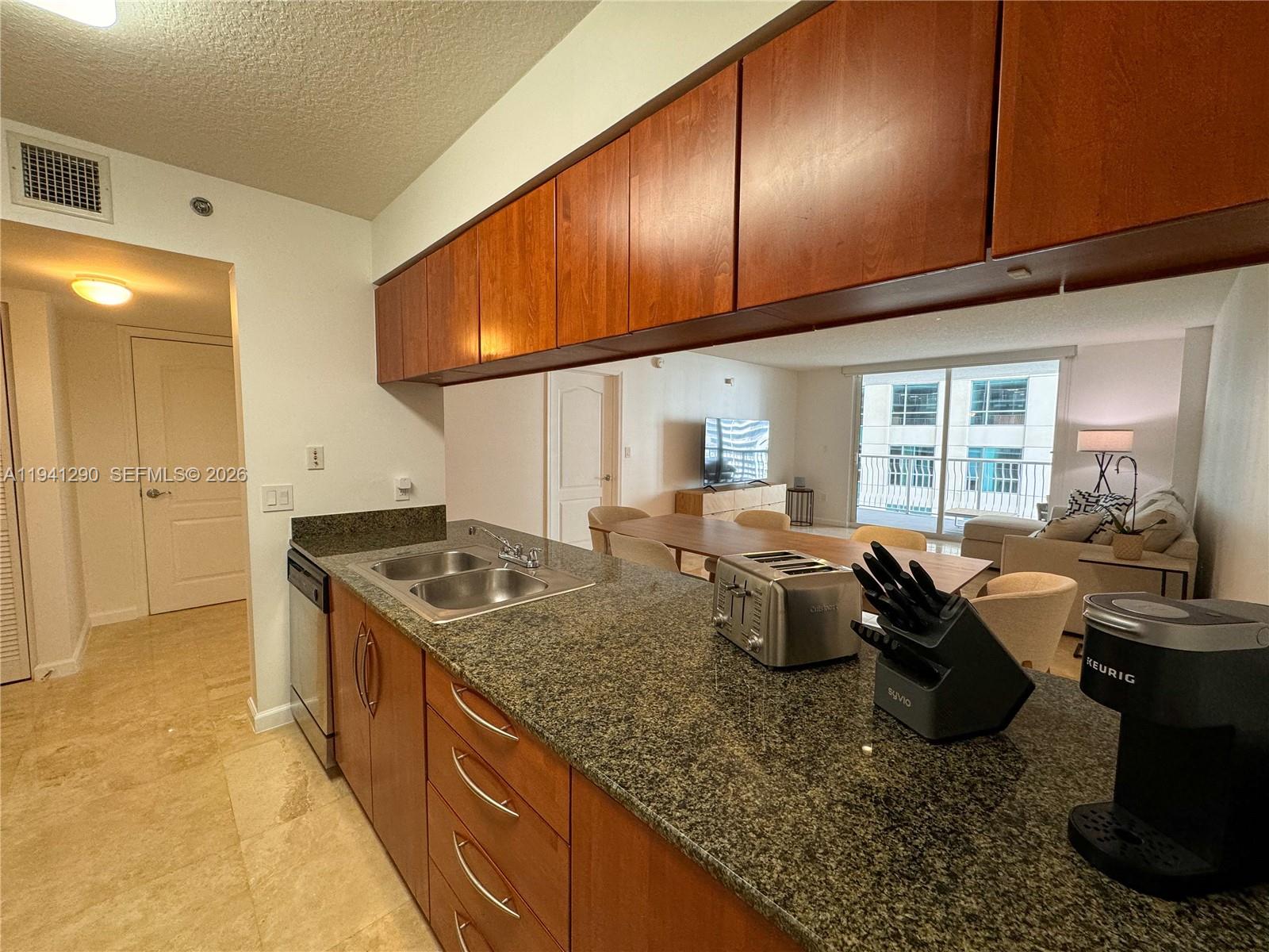 1200 Brickell Bay Dr #1708, Miami FL 33131