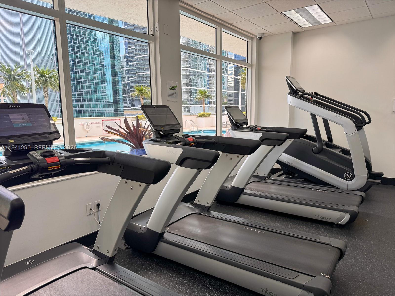 1200 Brickell Bay Dr #1708, Miami FL 33131