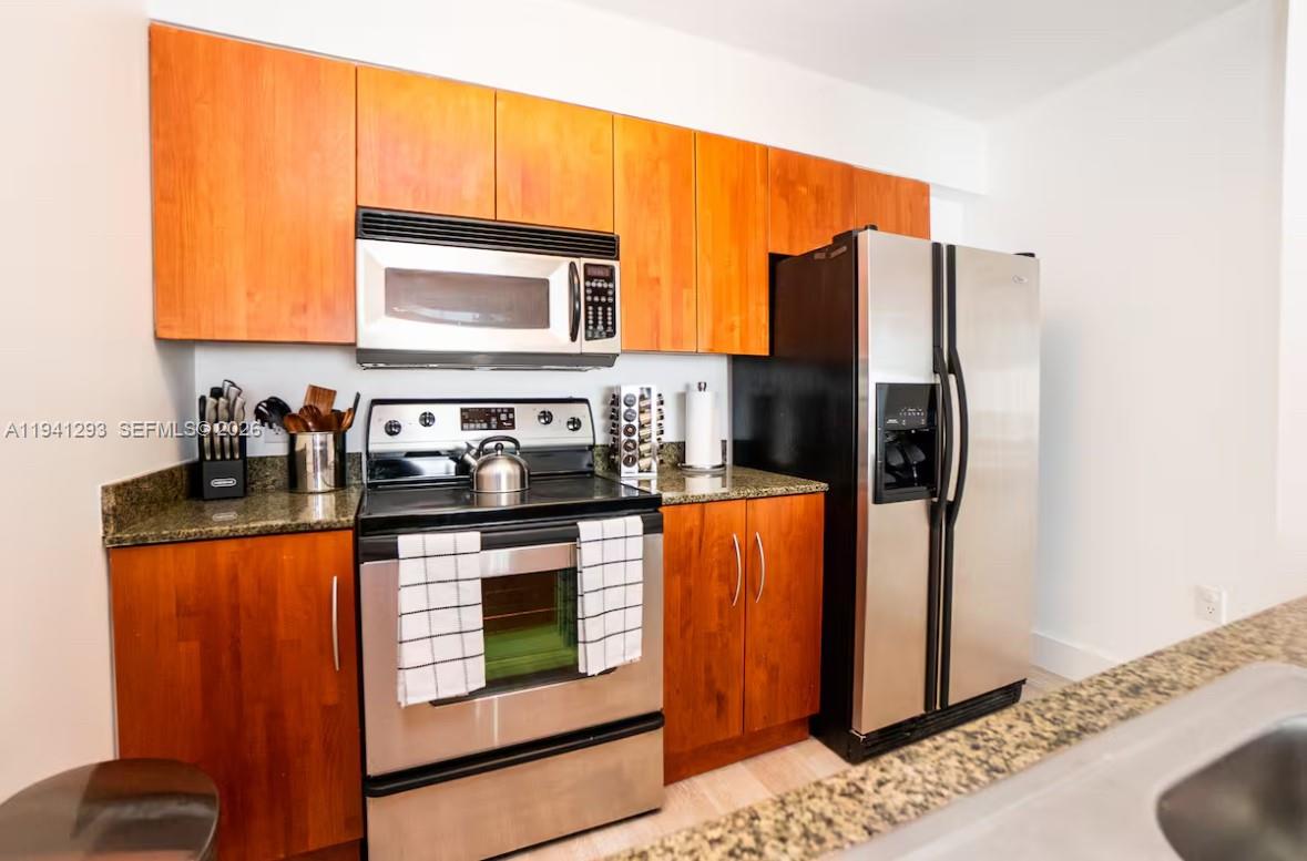1200 Brickell Bay Dr #3524, Miami FL 33131