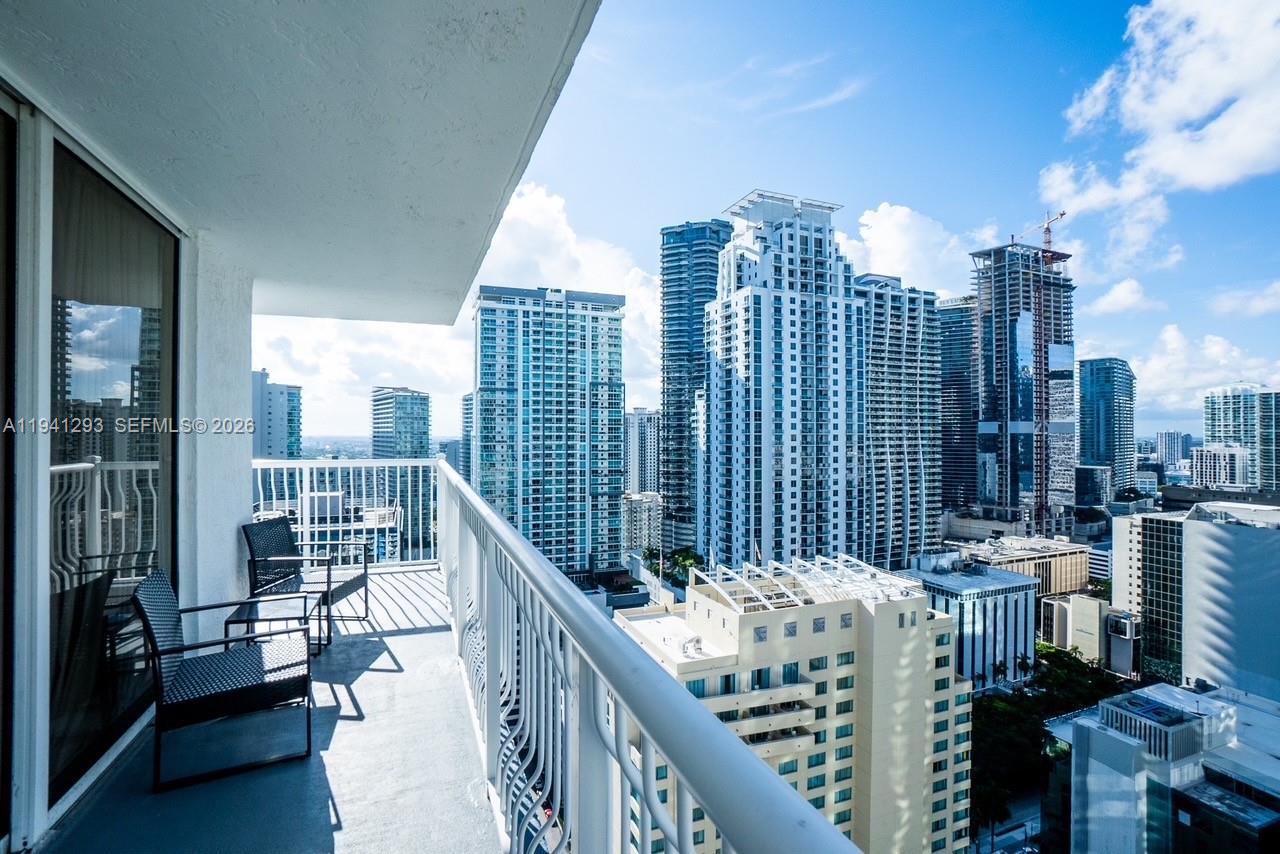 1200 Brickell Bay Dr #3524, Miami FL 33131
