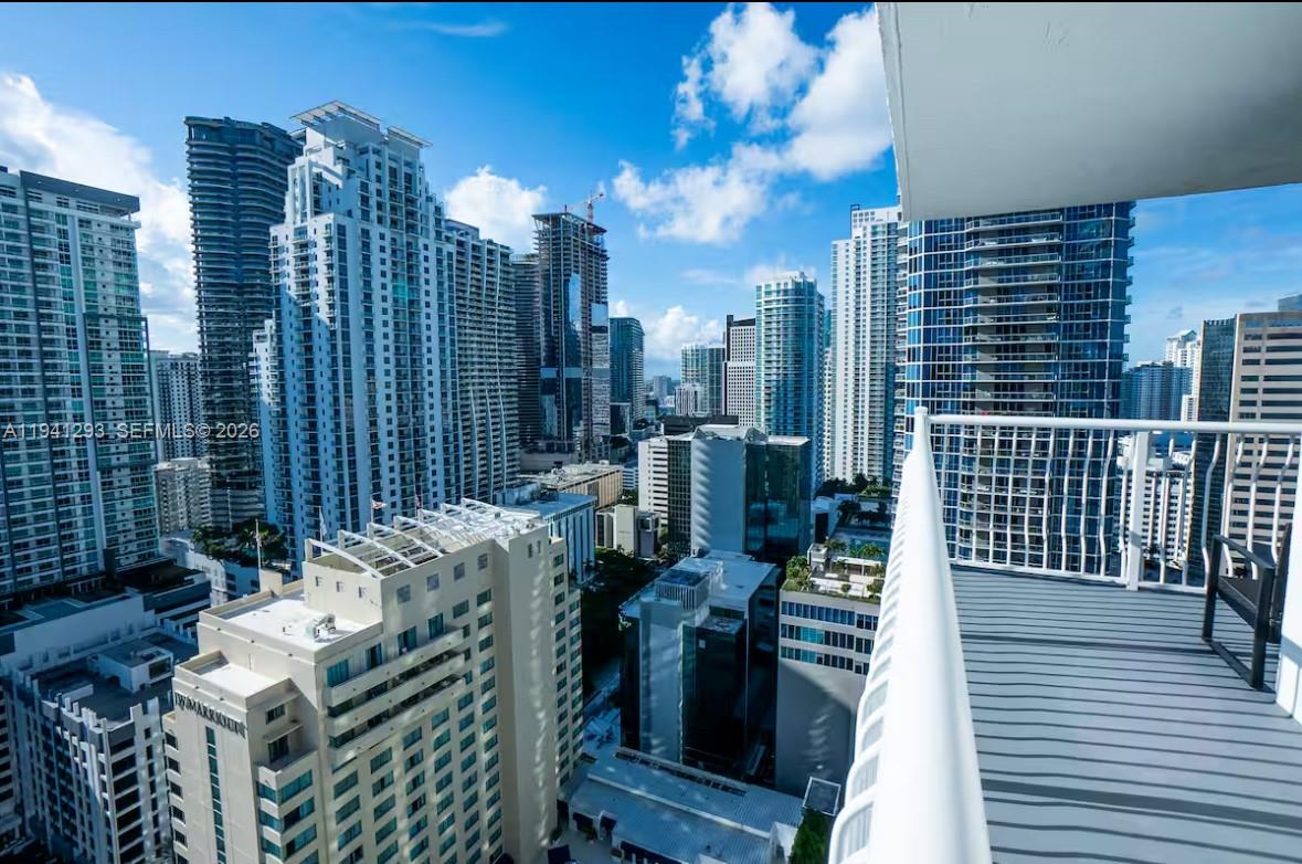 1200 Brickell Bay Dr #3524, Miami FL 33131