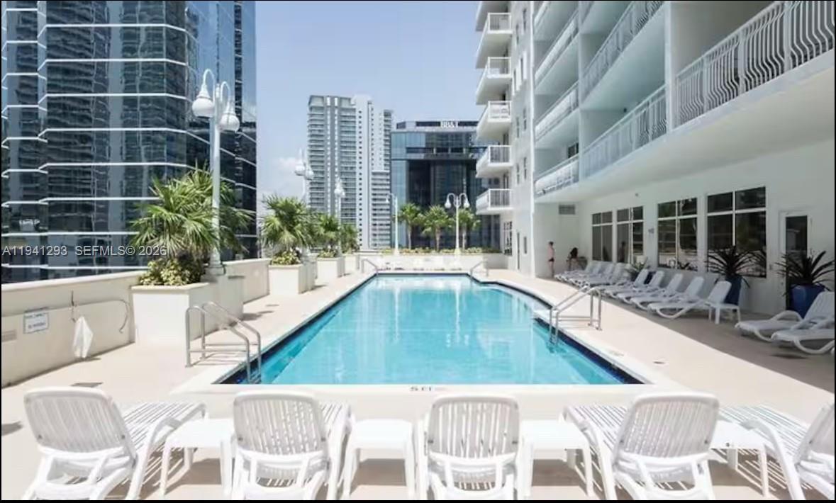 1200 Brickell Bay Dr #3524, Miami FL 33131