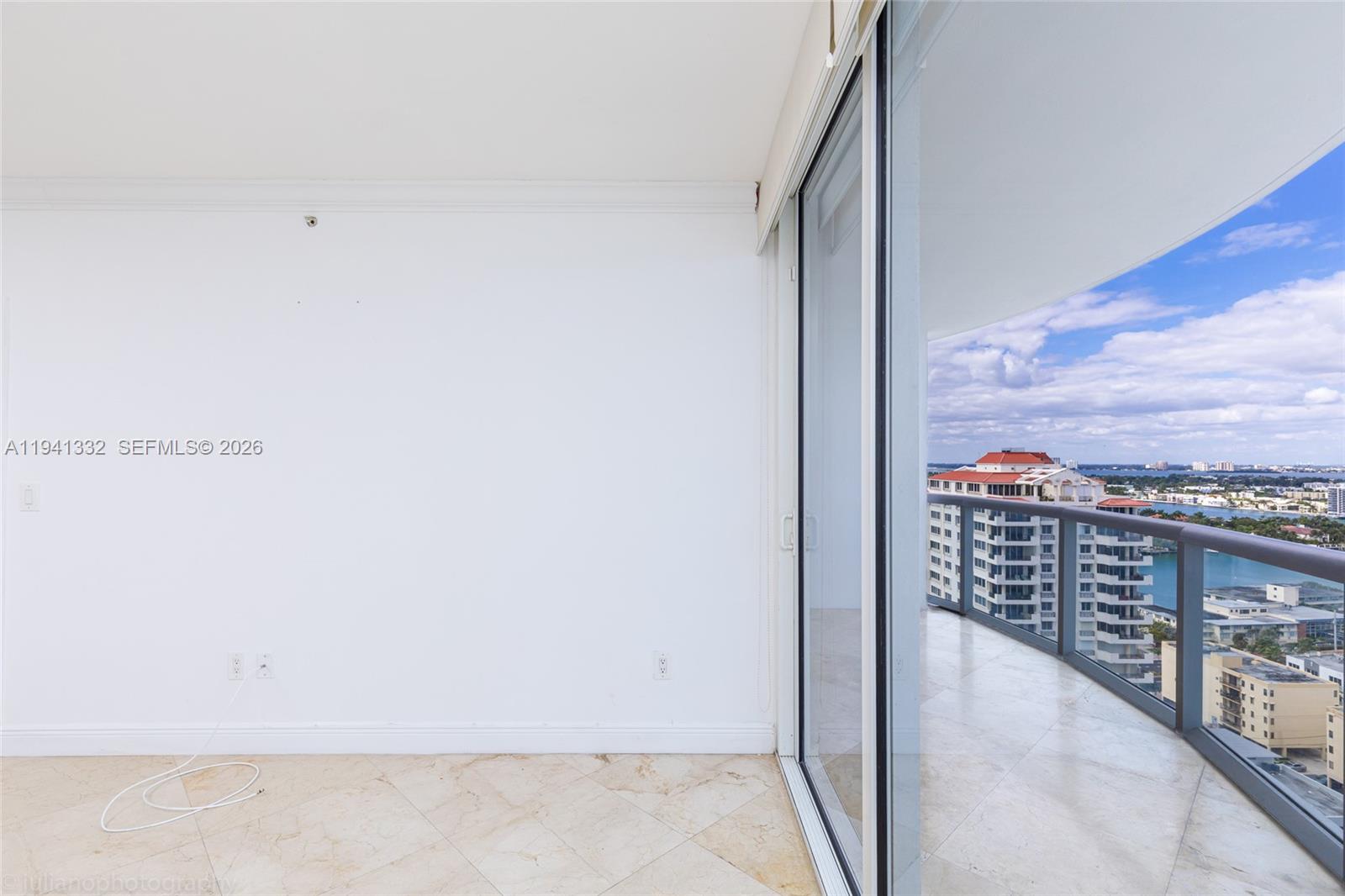 6365 Collins Ave #2211, Miami Beach FL 33141