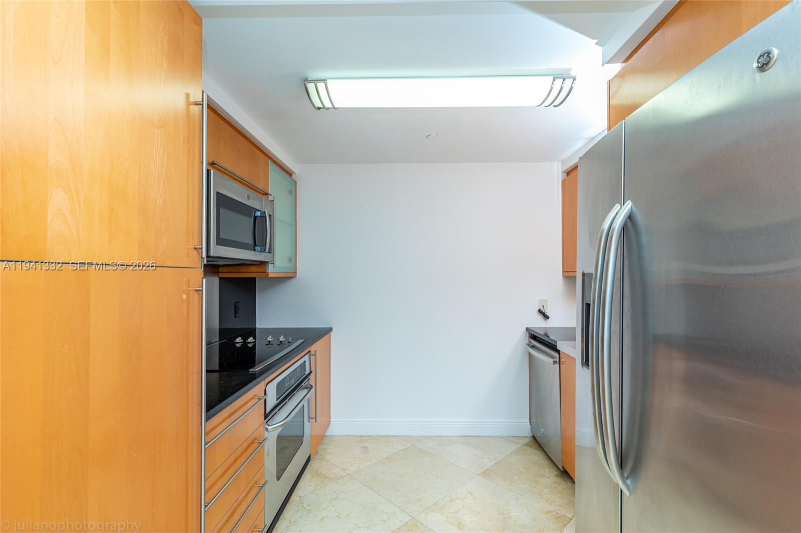 6365 Collins Ave #2211, Miami Beach FL 33141