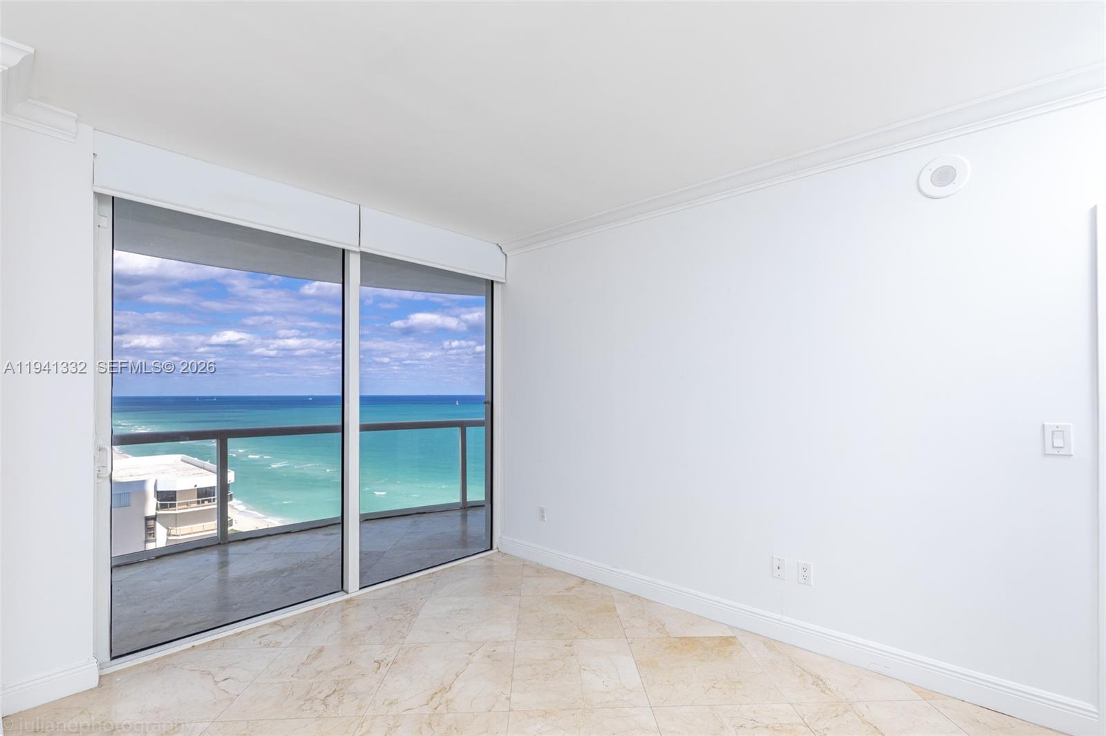 6365 Collins Ave #2211, Miami Beach FL 33141