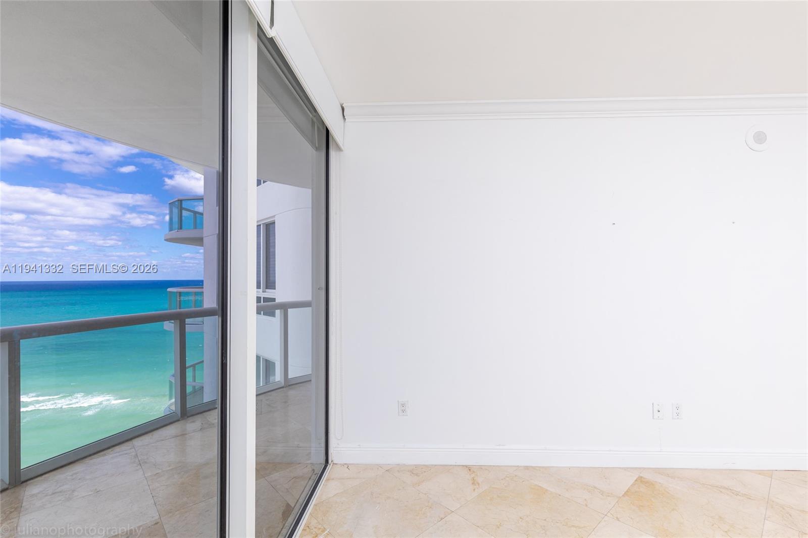 6365 Collins Ave #2211, Miami Beach FL 33141