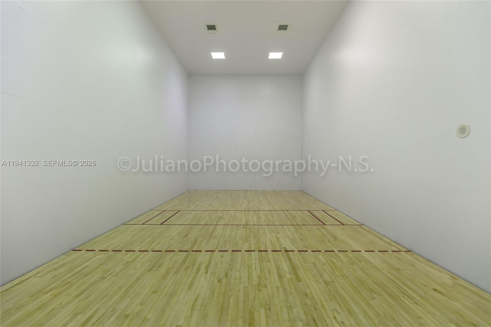 6365 Collins Ave #2211, Miami Beach FL 33141