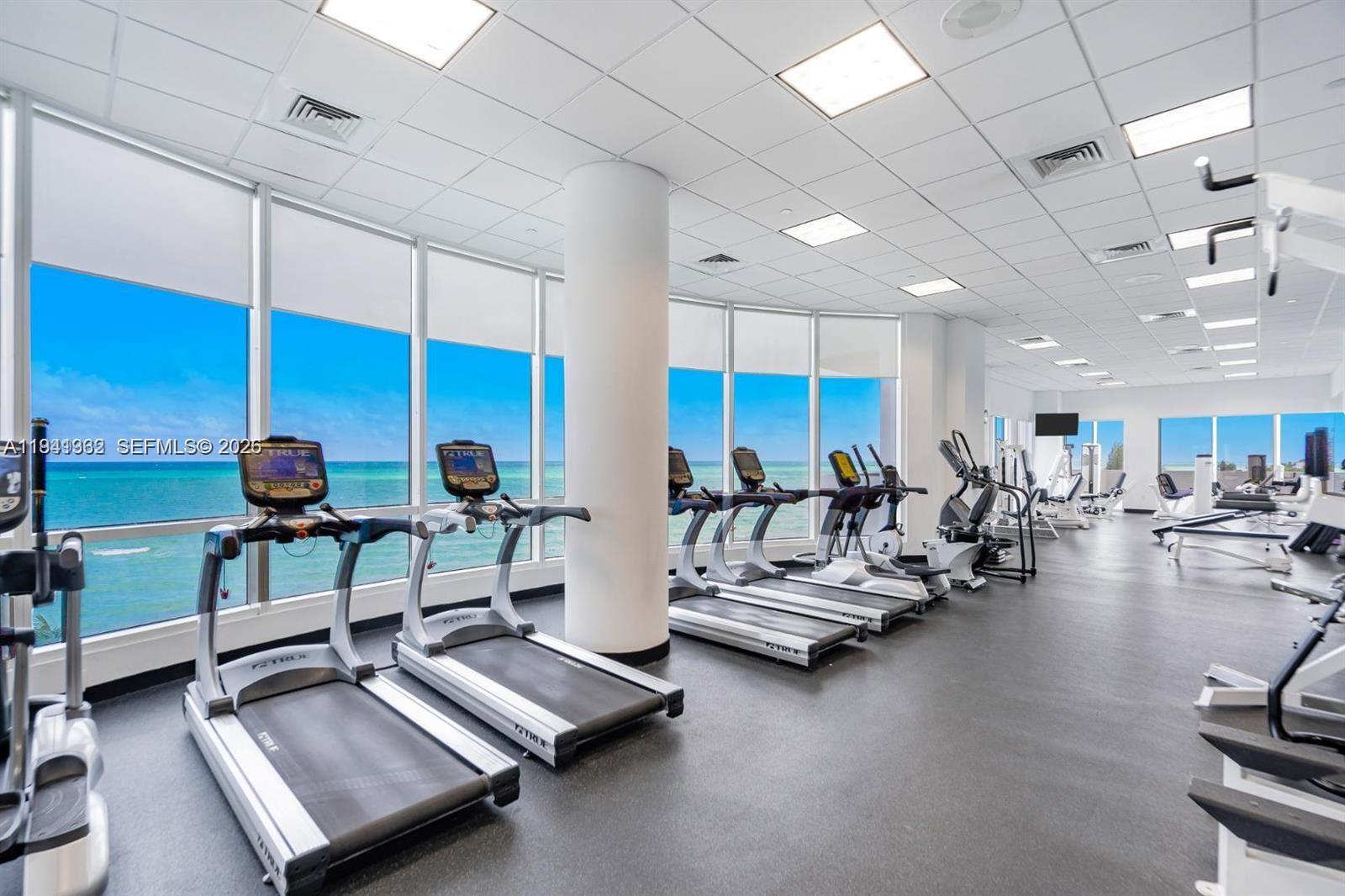 6365 Collins Ave #2211, Miami Beach FL 33141