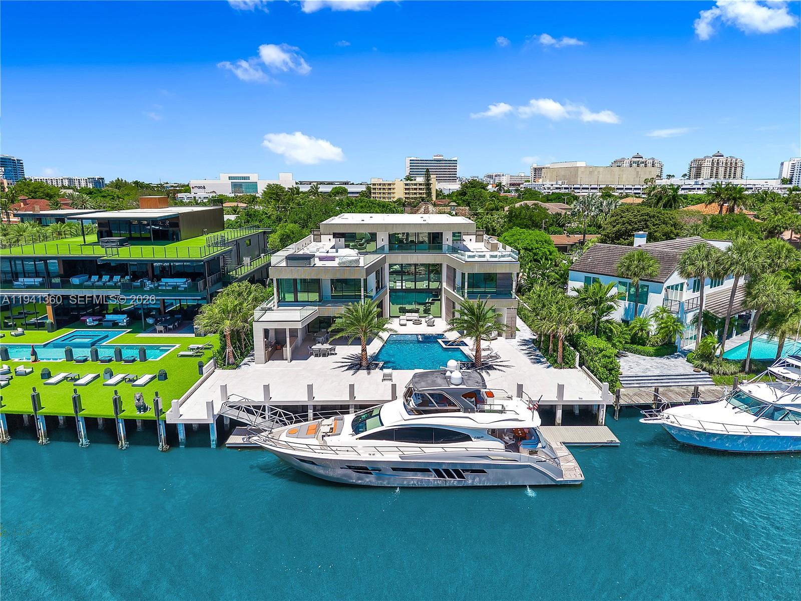 725 Middle River Dr, Fort Lauderdale FL 33304