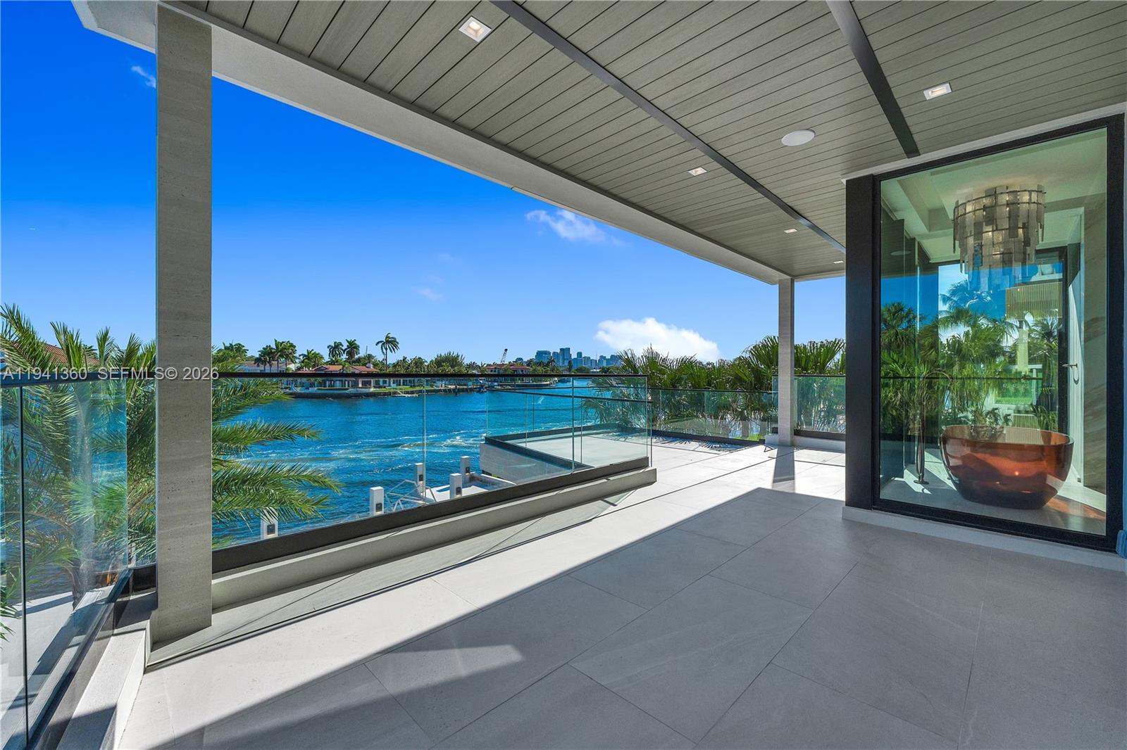 725 Middle River Dr, Fort Lauderdale FL 33304