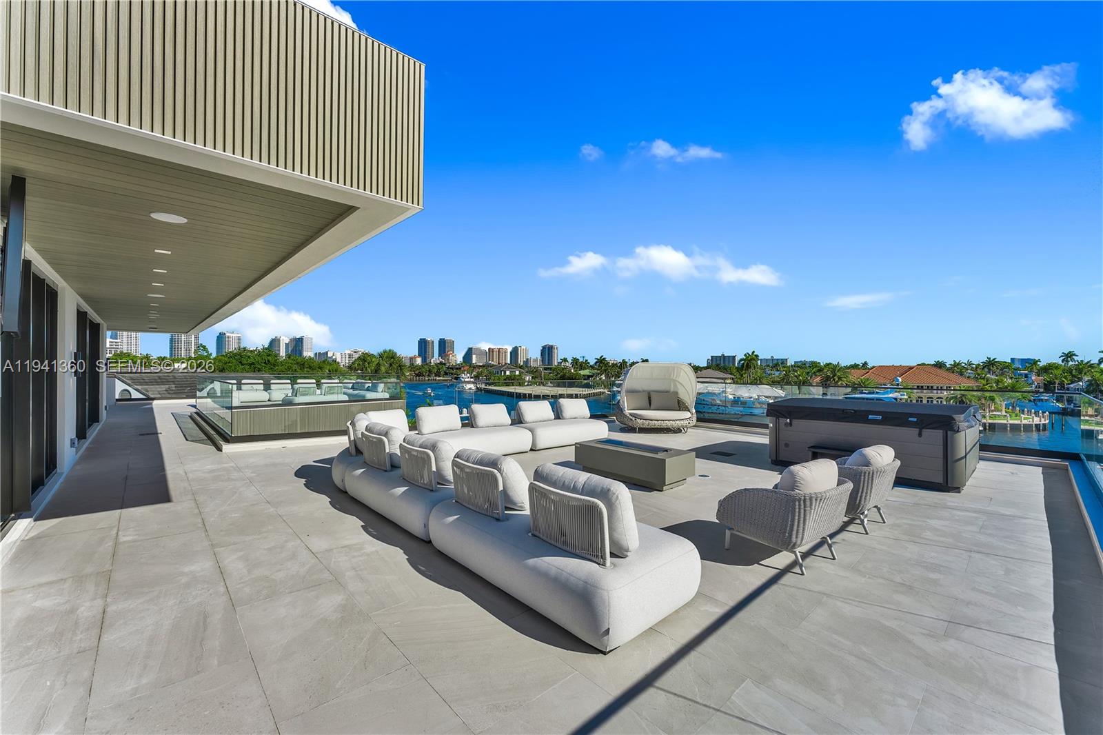 725 Middle River Dr, Fort Lauderdale FL 33304