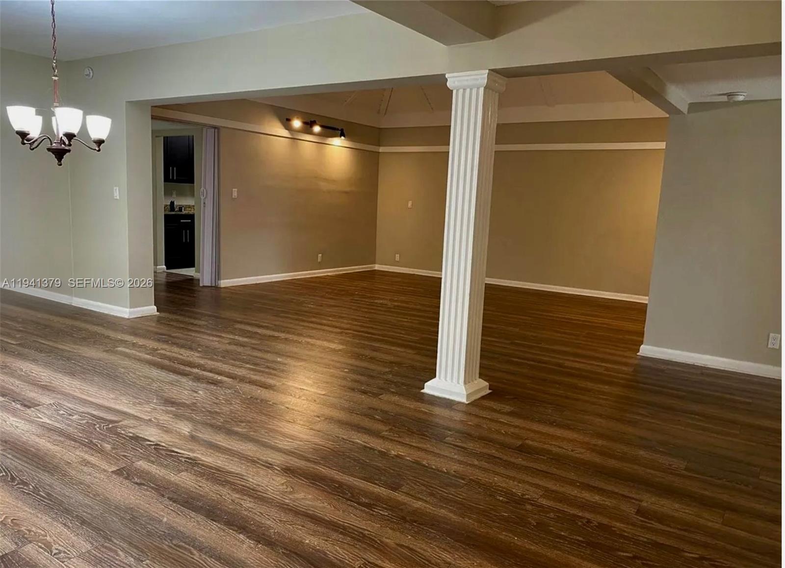 6105 Royal Poinciana Ln, Tamarac FL 33319