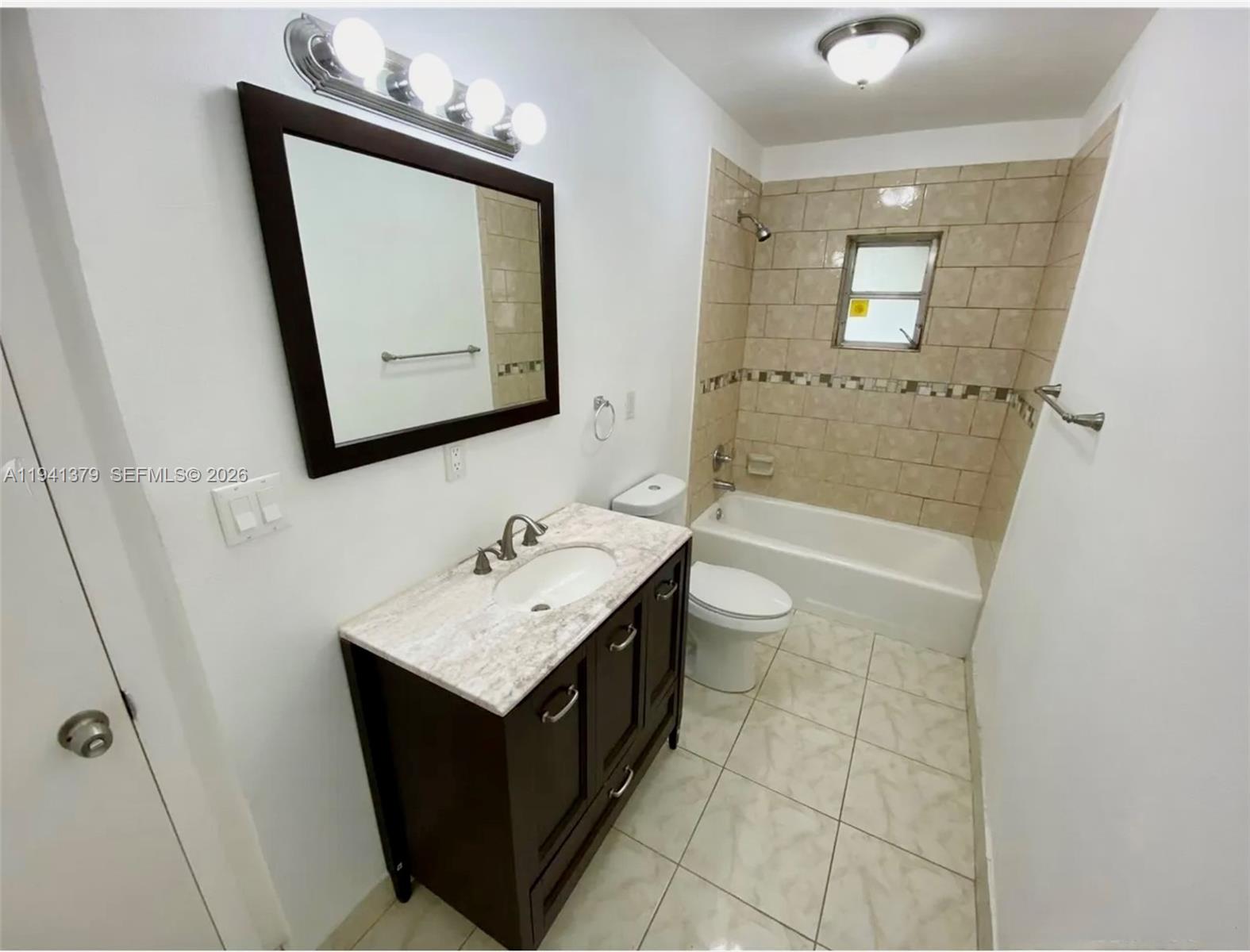 6105 Royal Poinciana Ln, Tamarac FL 33319