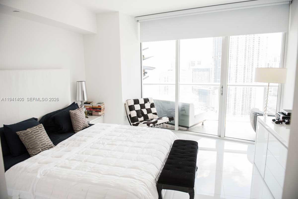 495 Brickell Ave #3805, Miami FL 33131