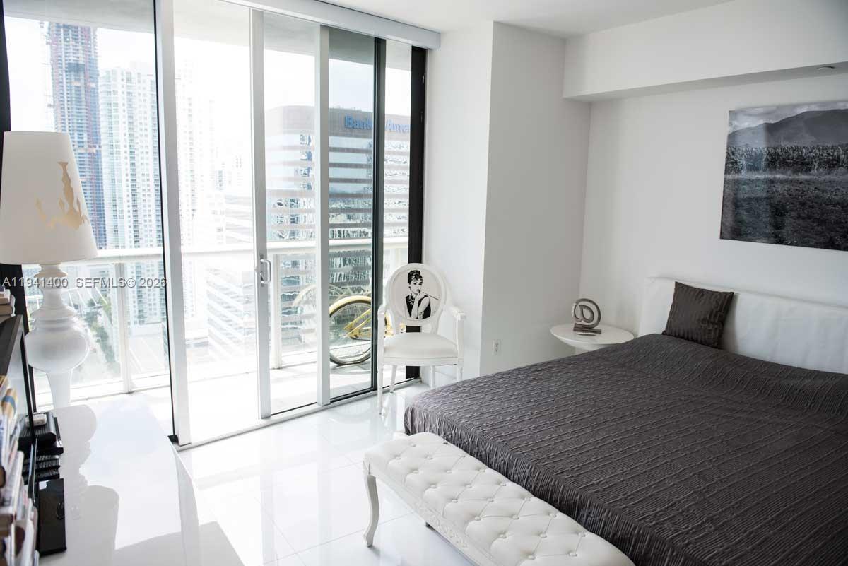 495 Brickell Ave #3805, Miami FL 33131