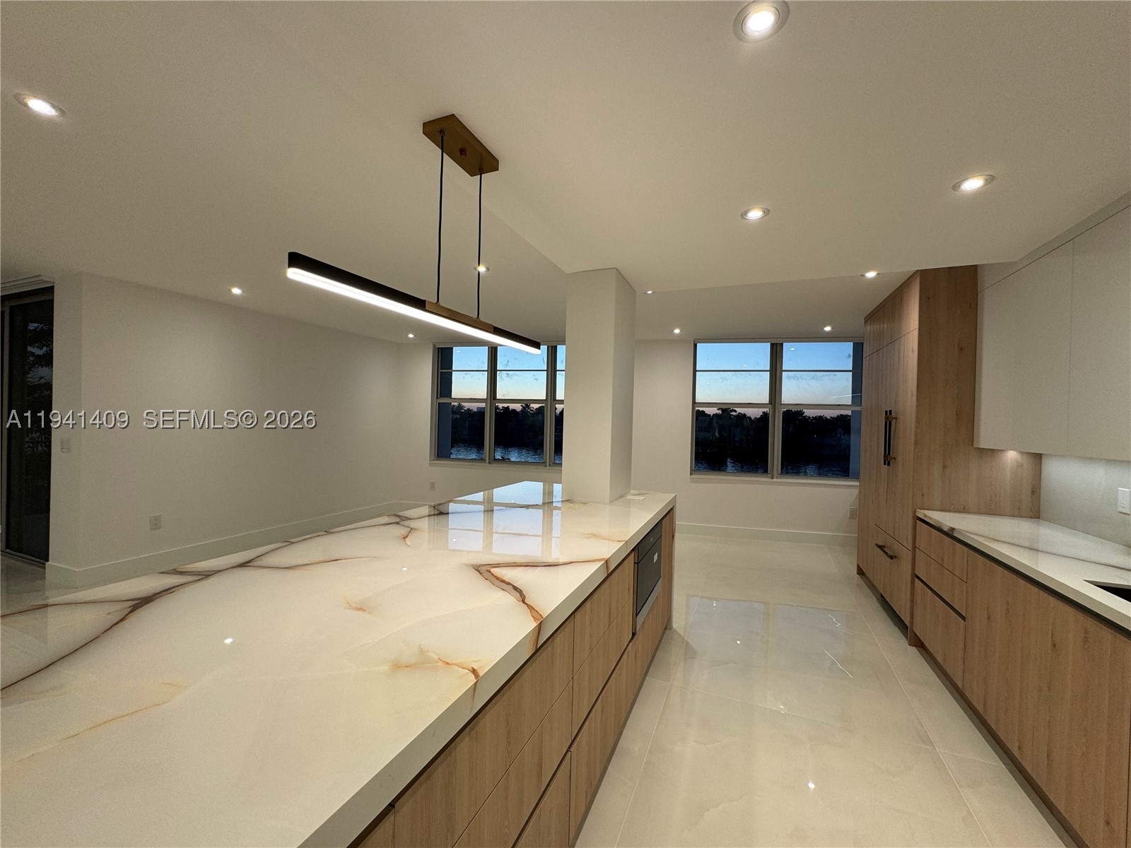 Miami Beach FL 33140 - A11941409